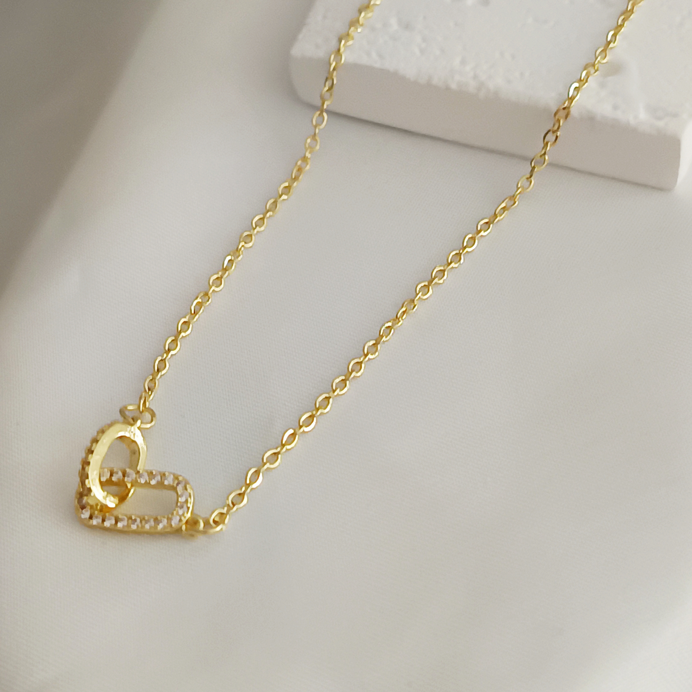 COLLIER AOLIS