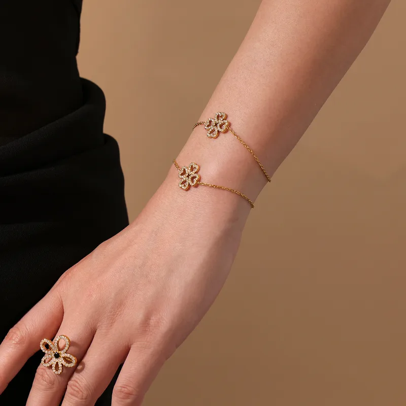 Bracelet  avec pendentif en forme de trèfle TANY