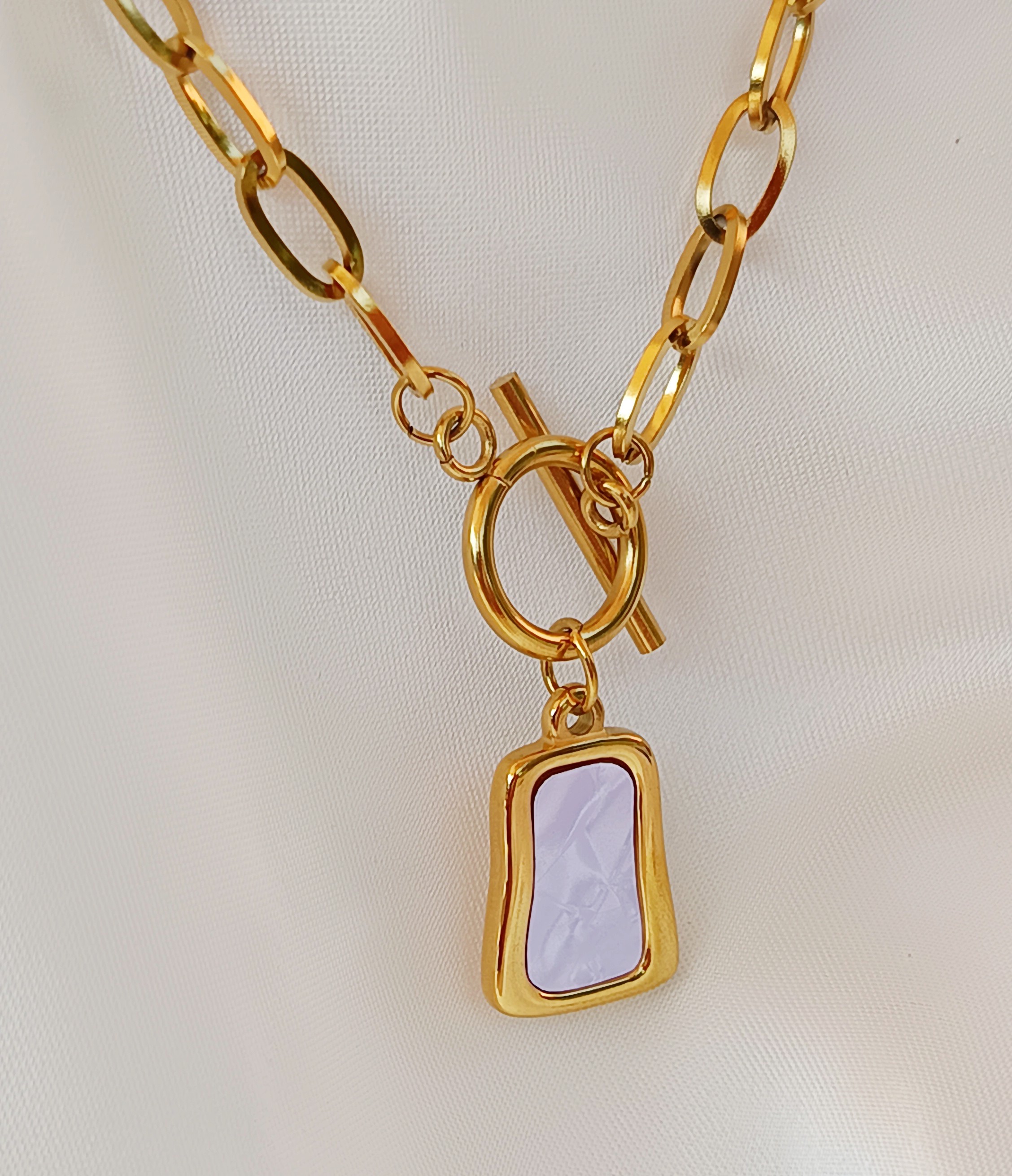 COLLIER KATH 