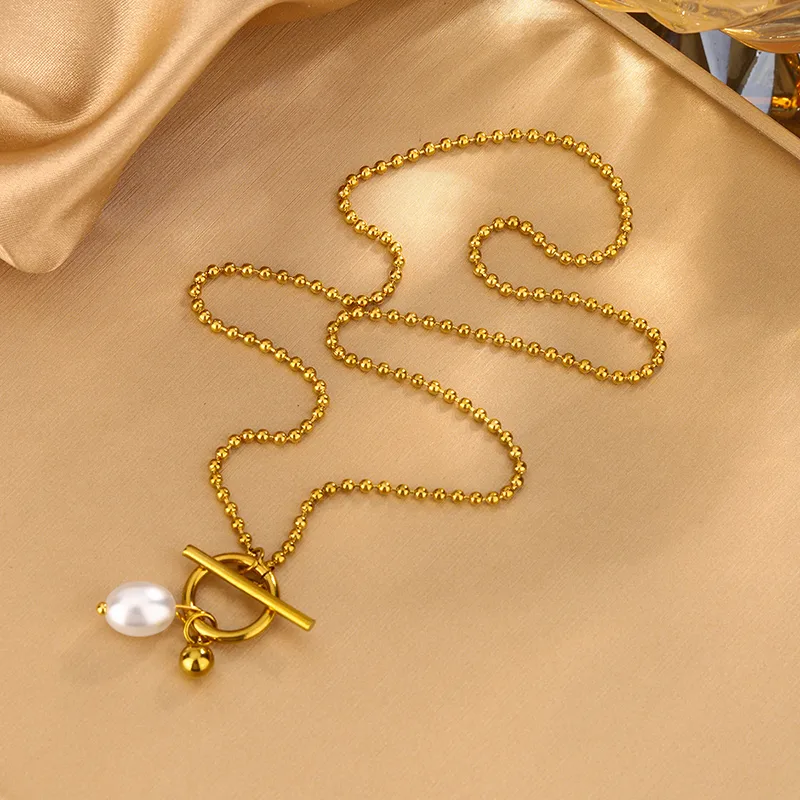 COLLIER LAURA