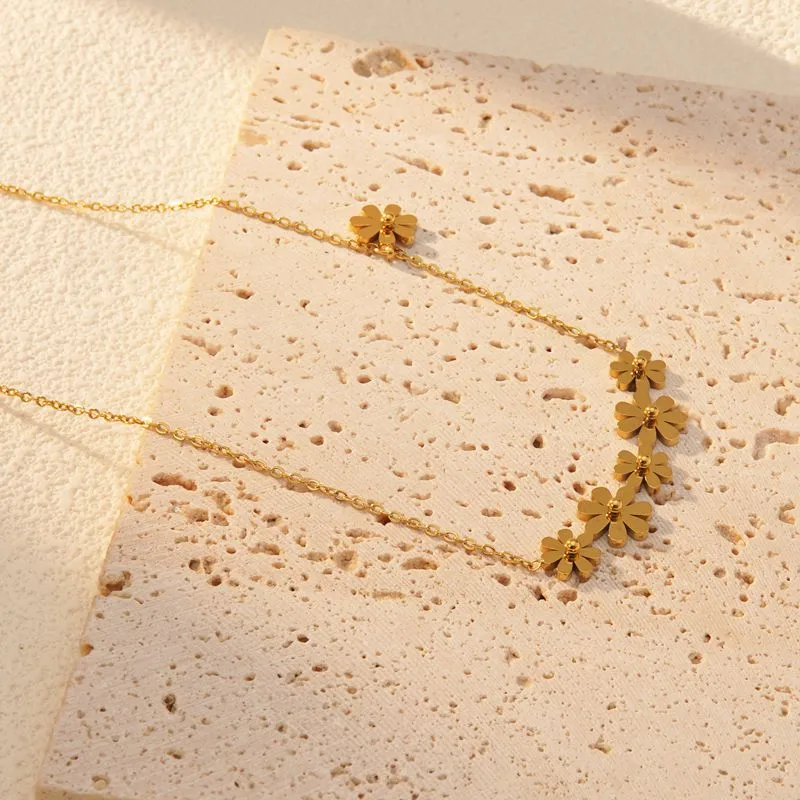 COLLIER SYLVIA