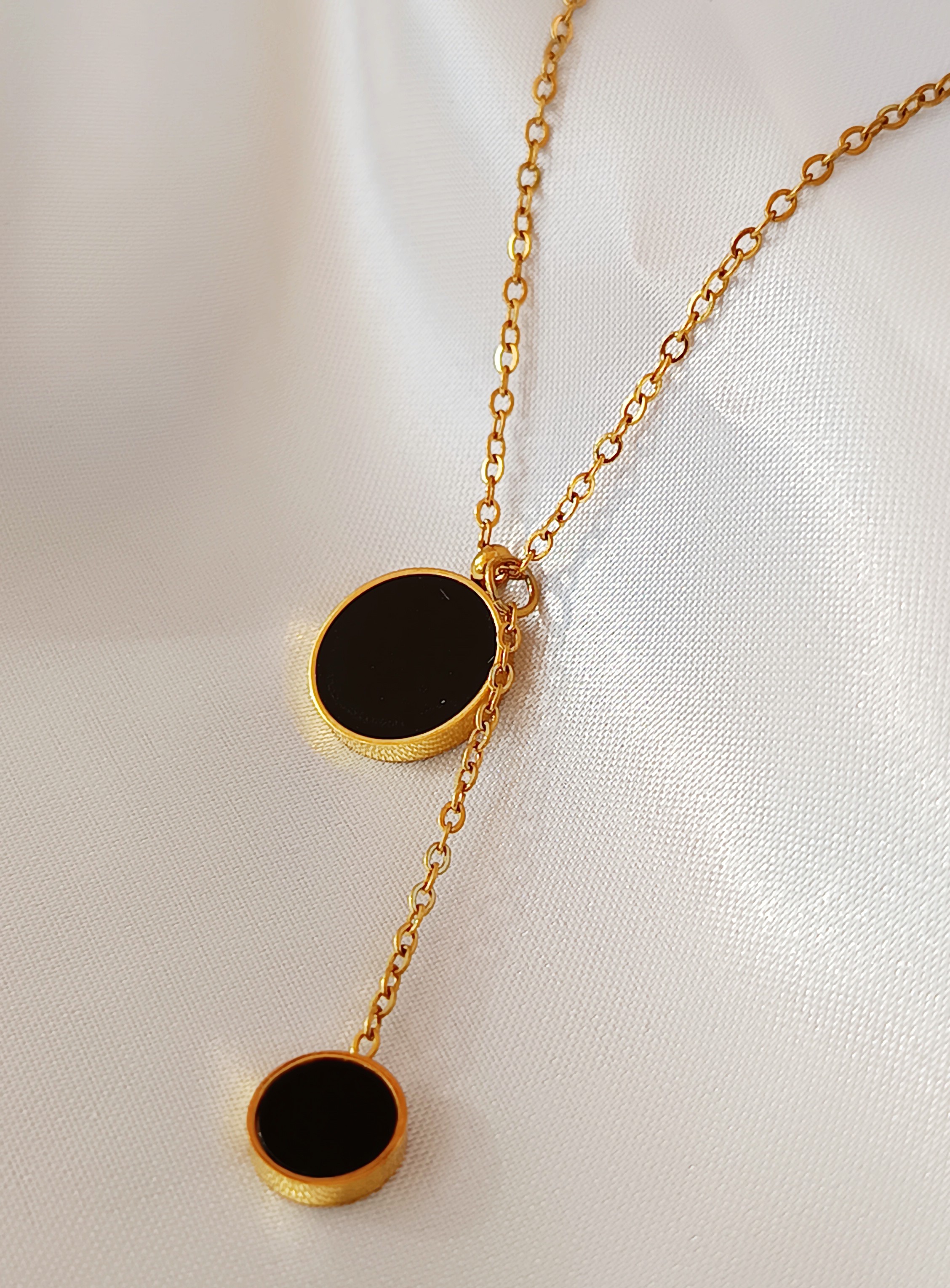 COLLIER  GINA 