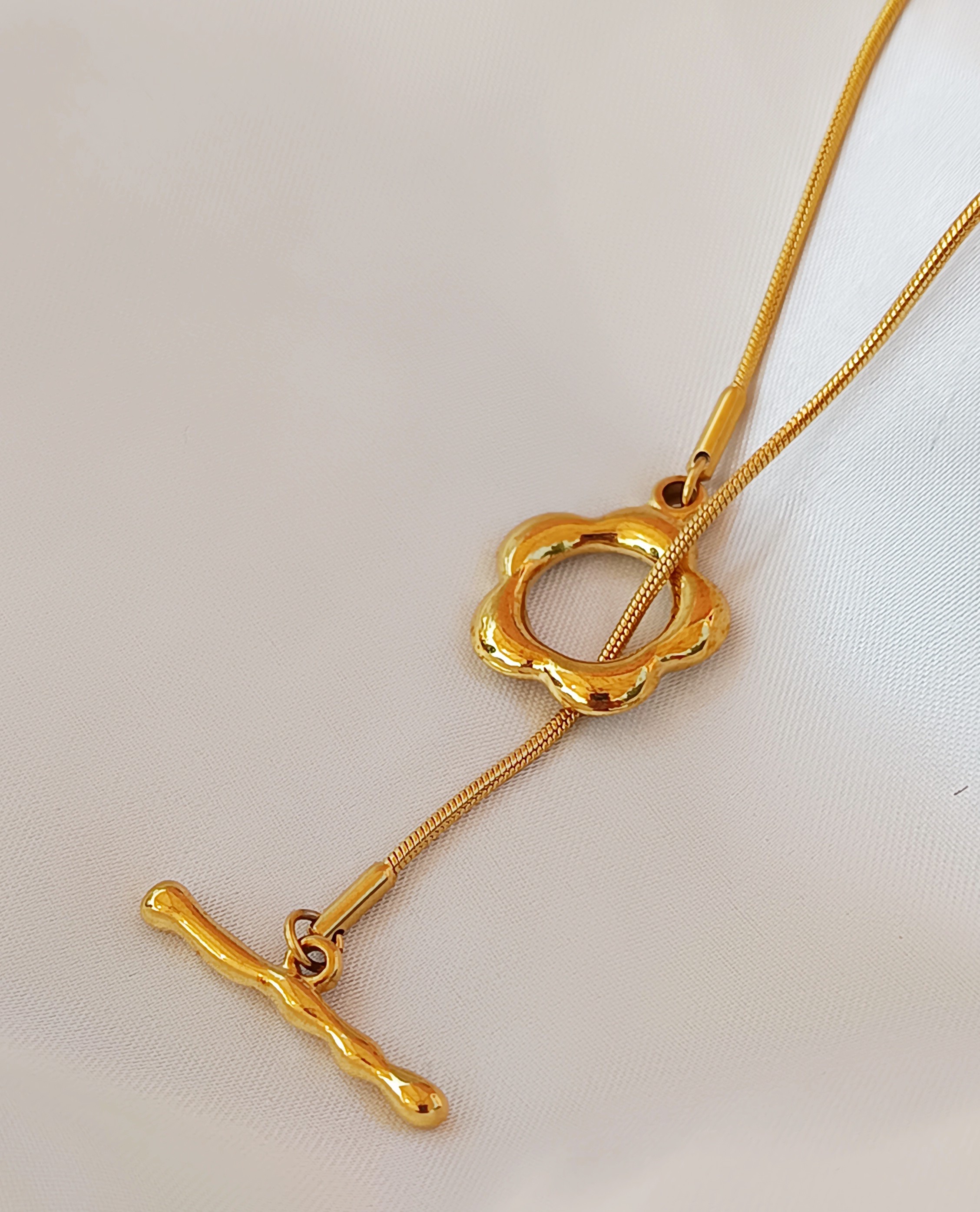 COLLIER LOLA 