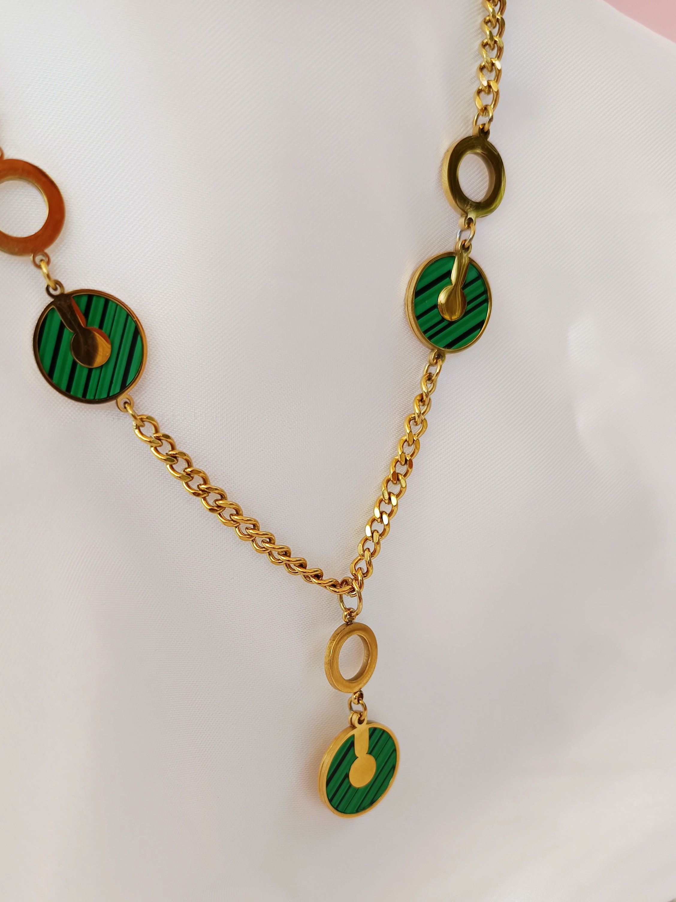 COLLIER  ANA VERT
