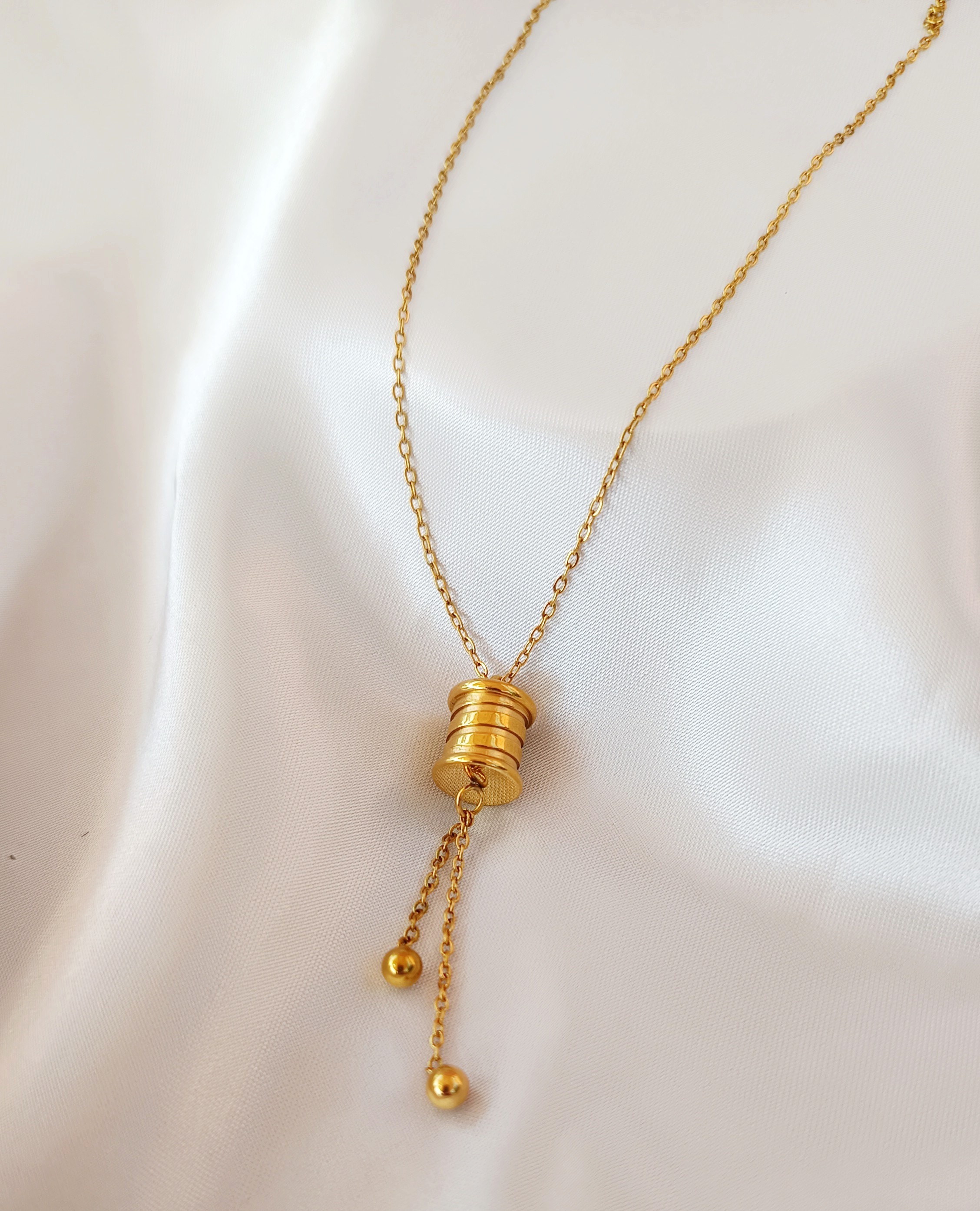 COLLIER MATY 