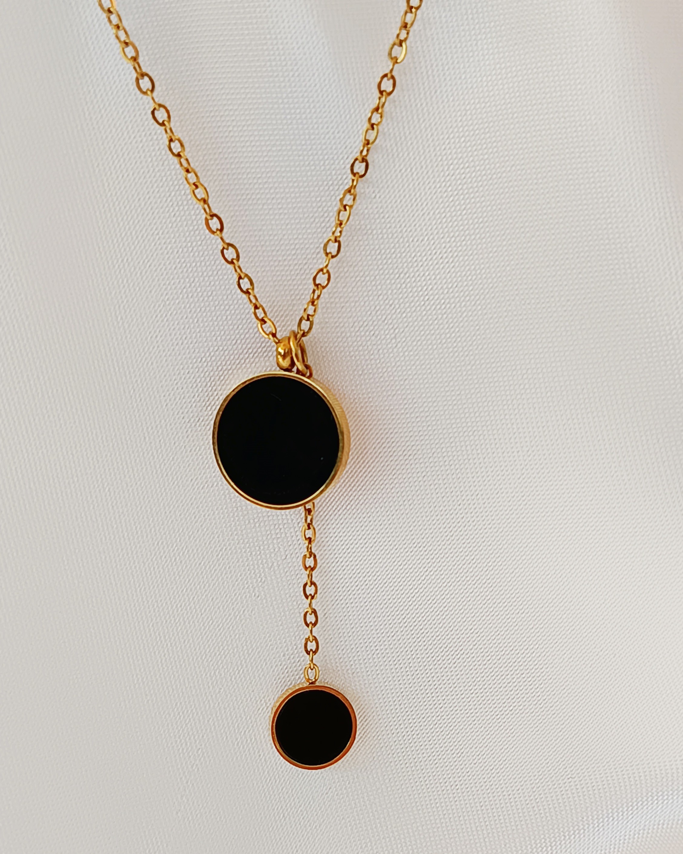 COLLIER  GINA 