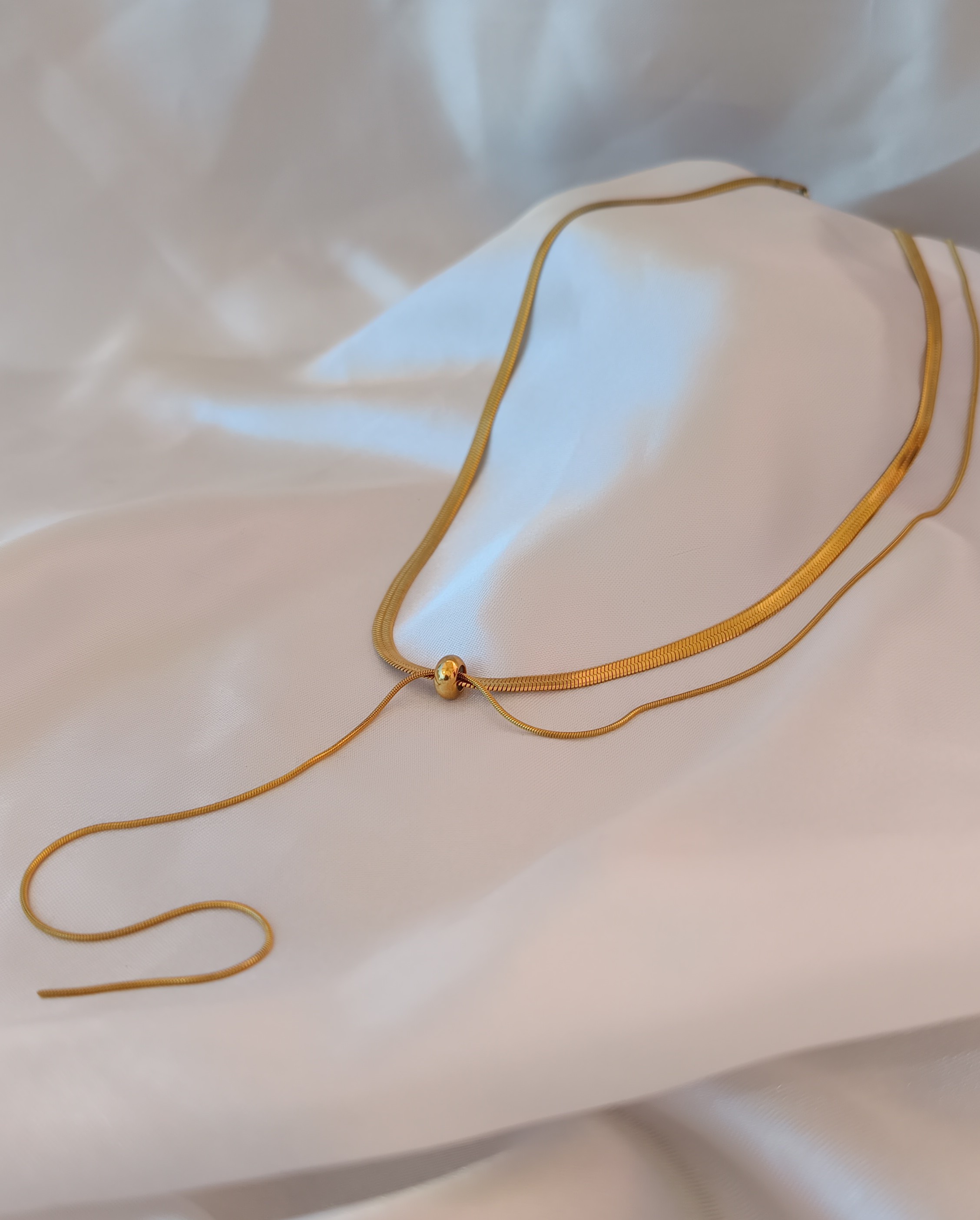 COLLIER DINA 