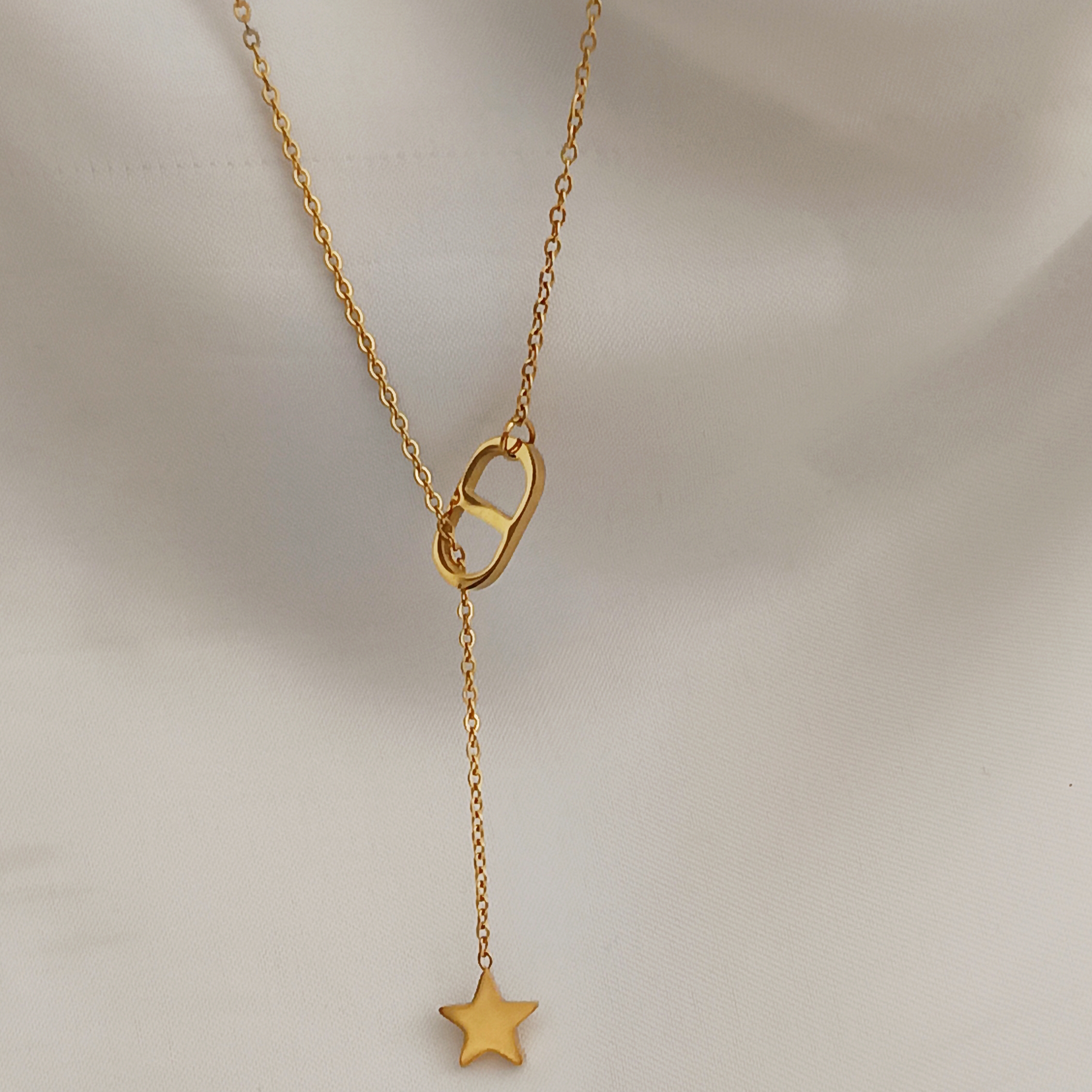 COLLIER CARYS