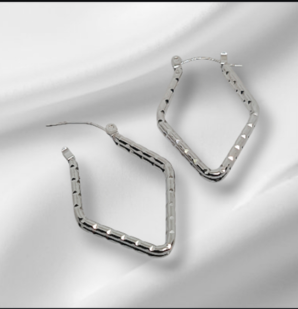 Boucles d'oreilles géométriques argentées DINA