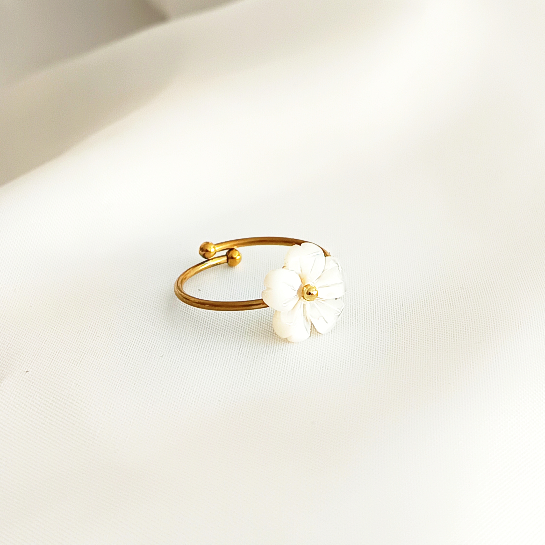 BAGUE NEILA