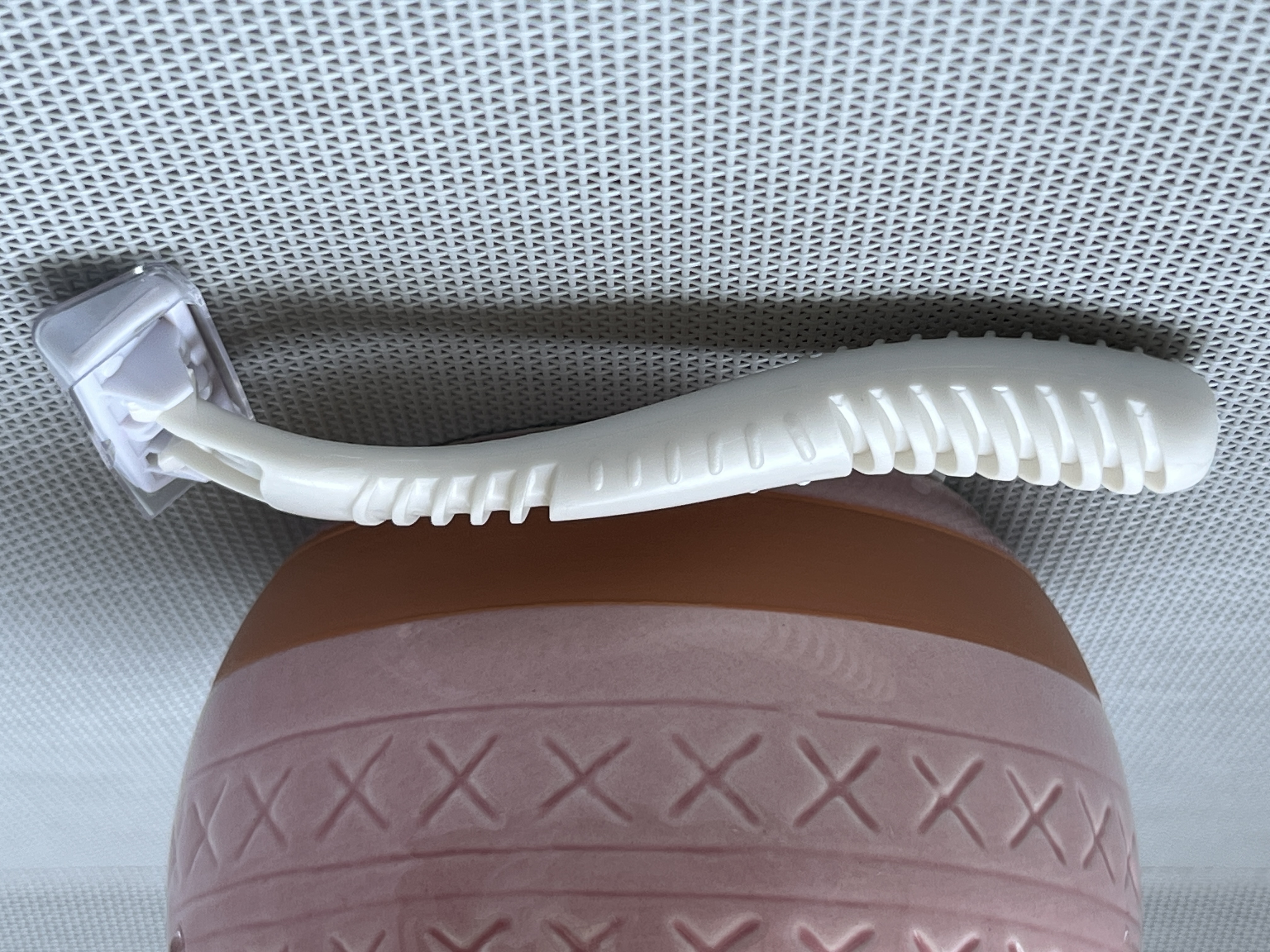 Disposable Razors for Women - 6 Blades - Pack of 13 - Free U.S. Ship