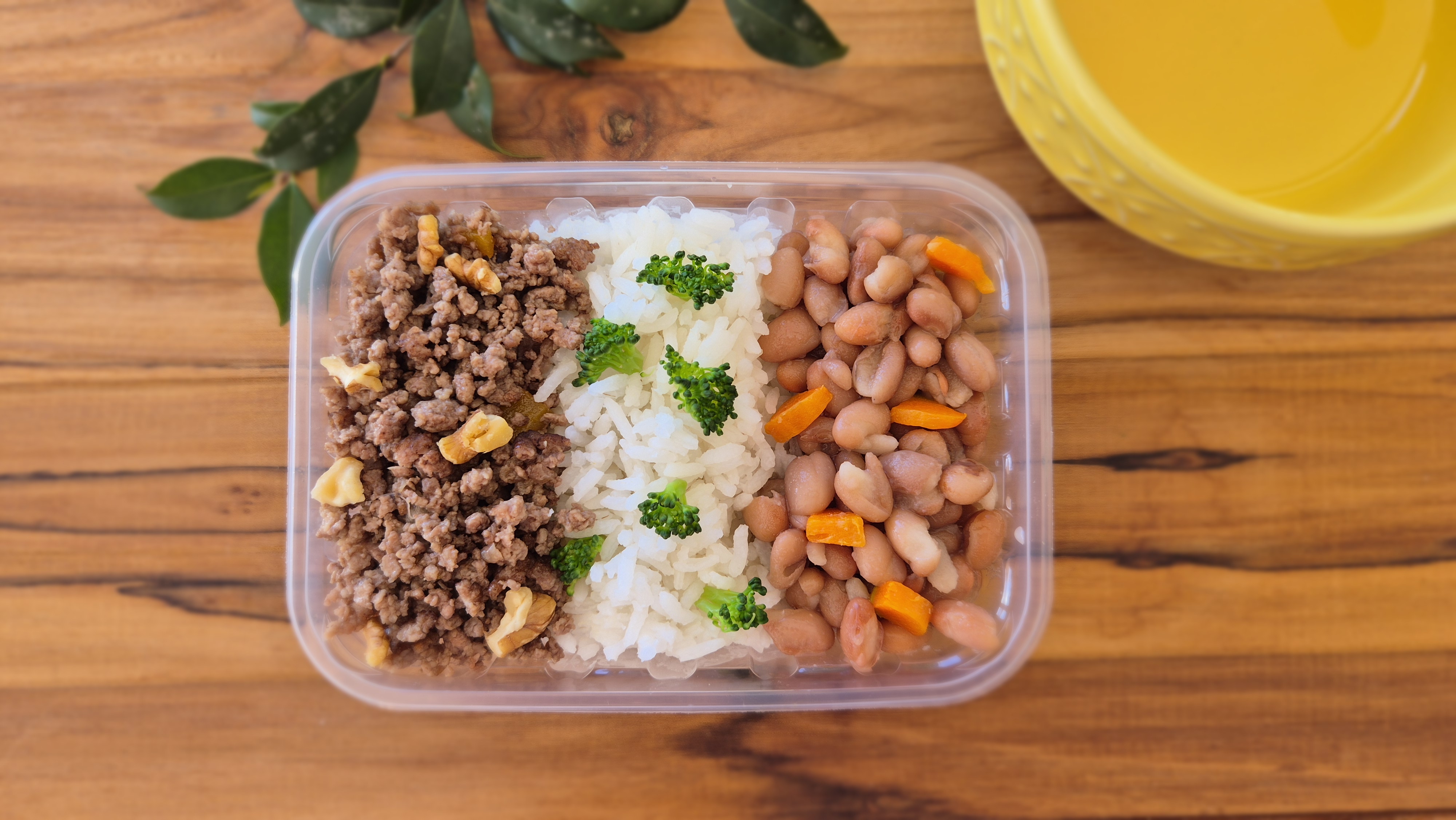 Macinato com nozes, arroz com brócolis e feijão com abóbora. (Ref. 2502)