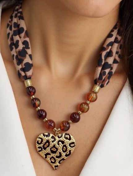 COLLIER COEUR LÉOPARD 
