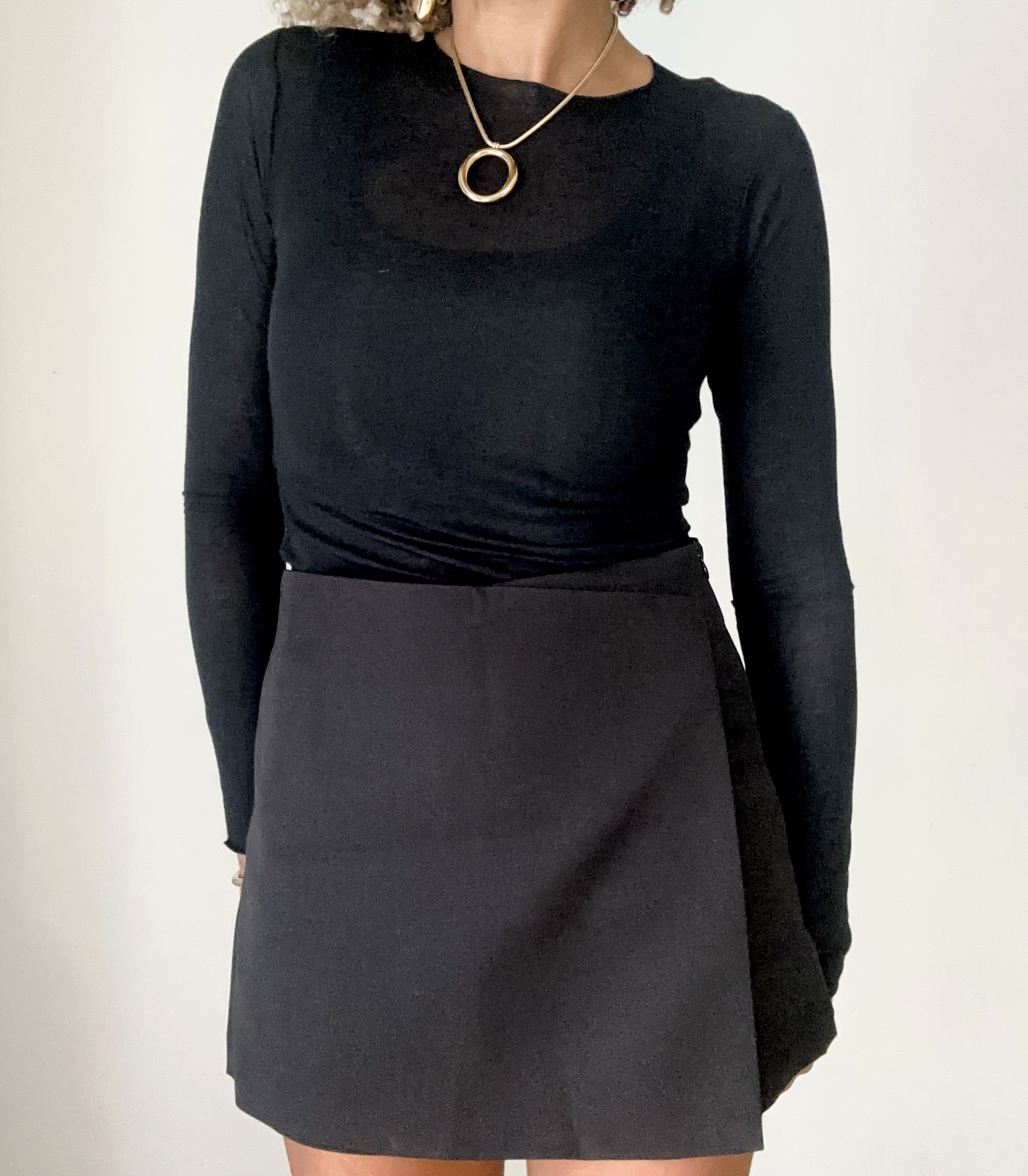SOUS PULL EN CACHEMIRE COL ROND NOIR