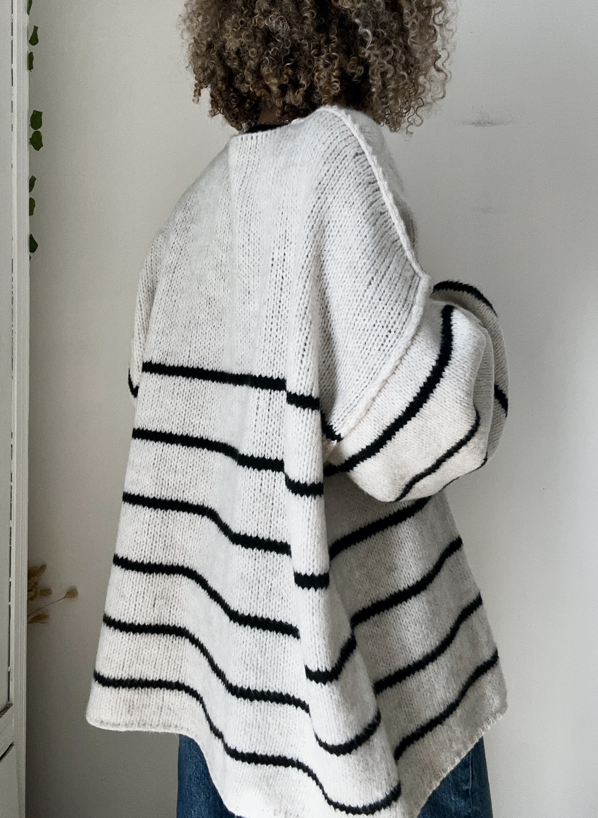 CARDIGAN EN LAINE OVERSIZE À RAYURES 