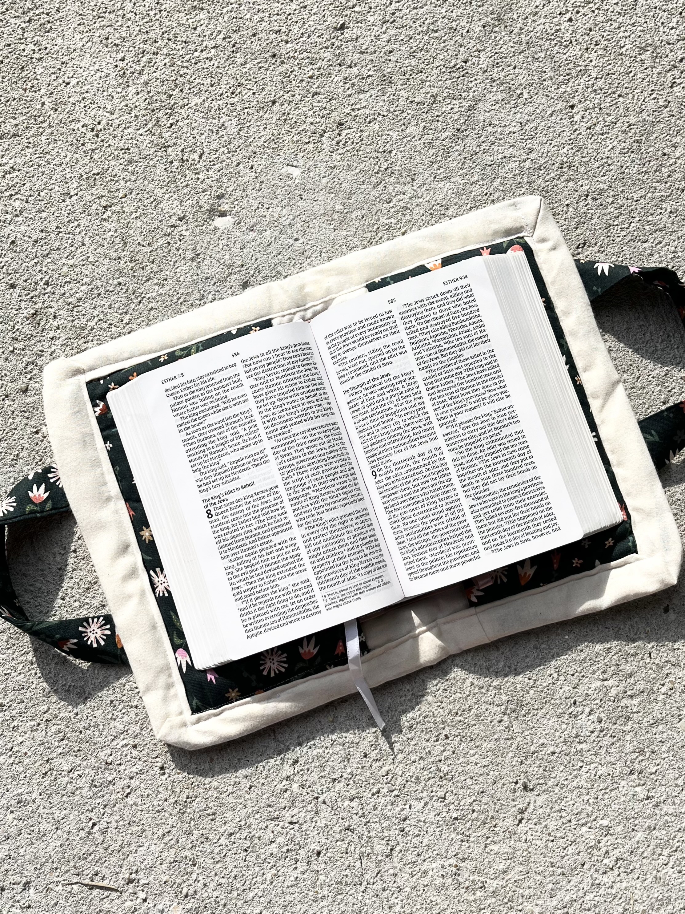 Green Floral Bible Carry Bag with Handles