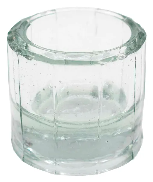 Vaso de vidrio pequeño