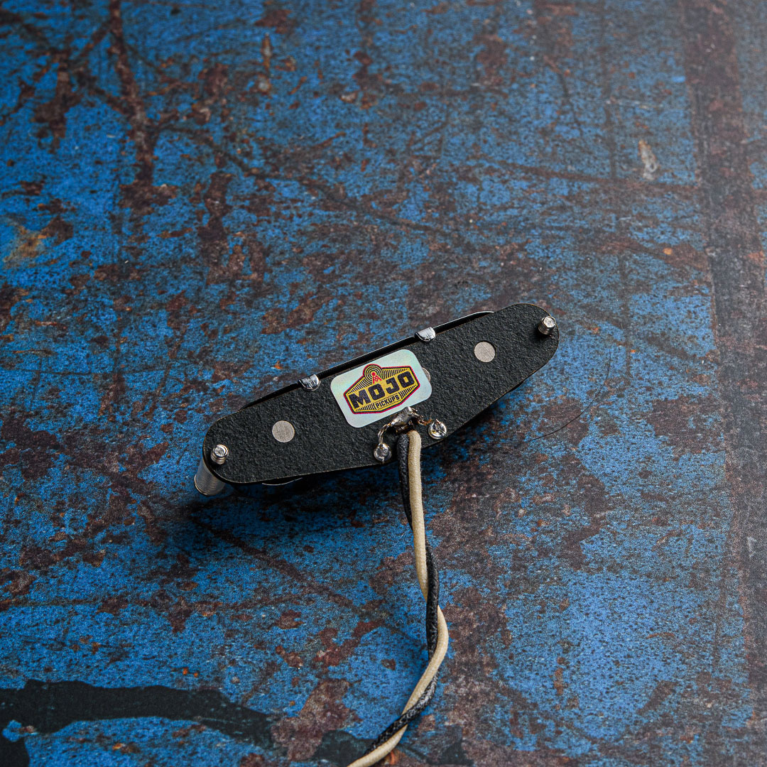 Mojo 4 Pole Musicmaster Bass Metal Cover