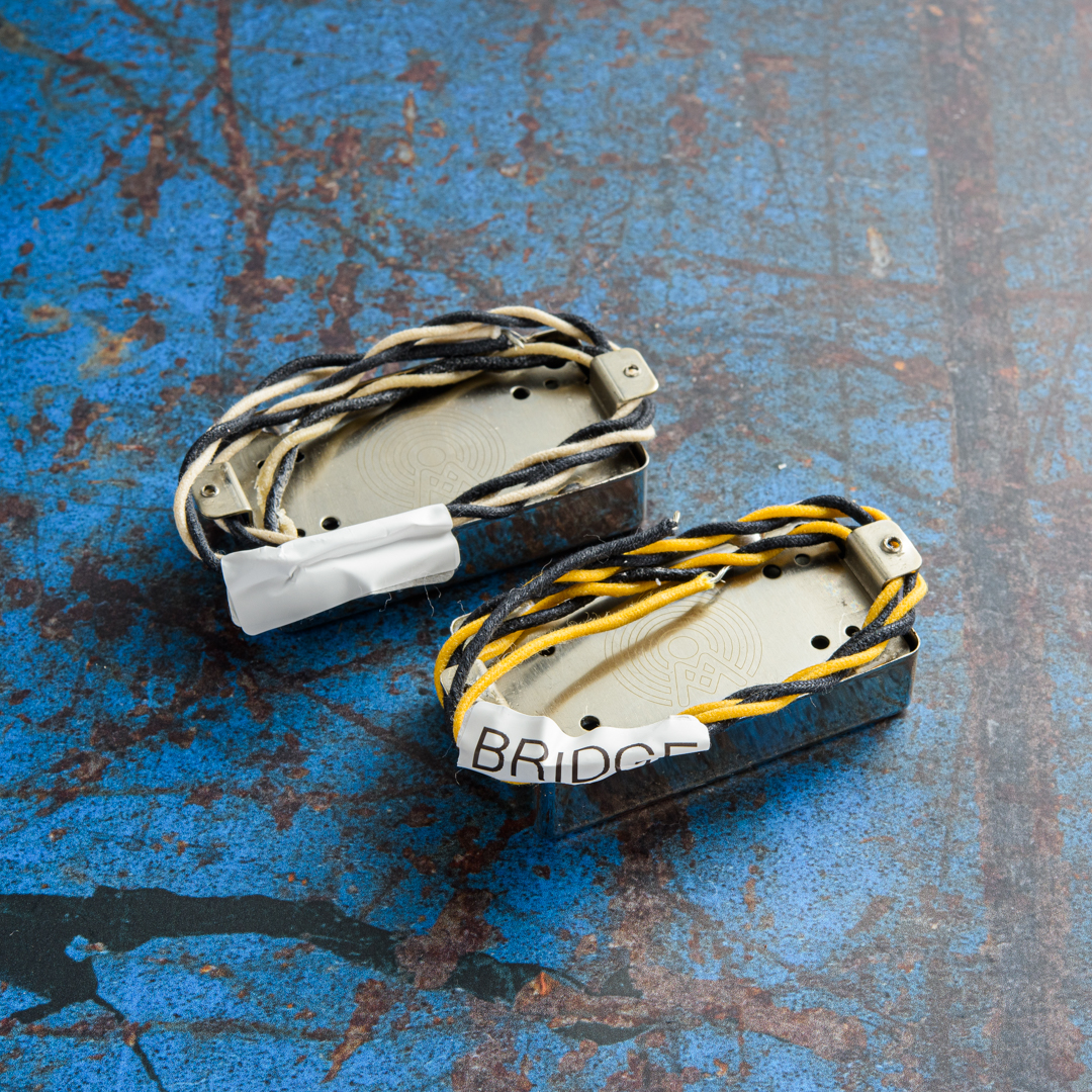 Mojo Humbucker Sized Gold Foil Pickup Set (Black Spiral Top)