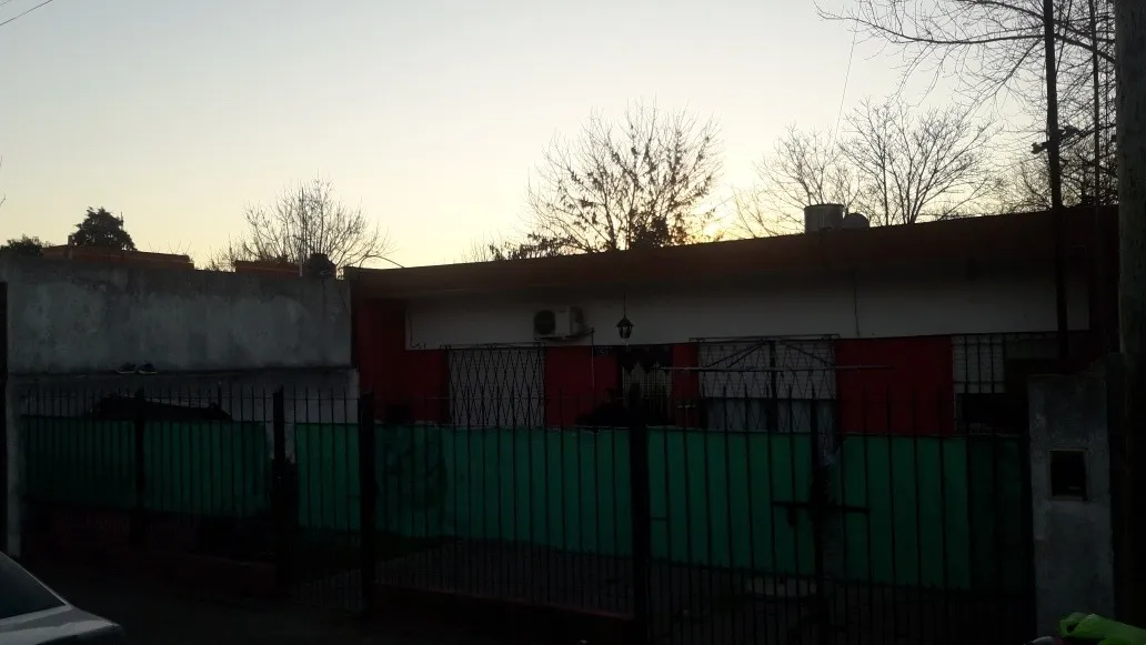 Casa en Larsen 100, Libertad