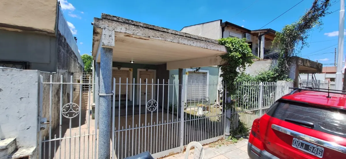 Casa en Navarro 300, Merlo