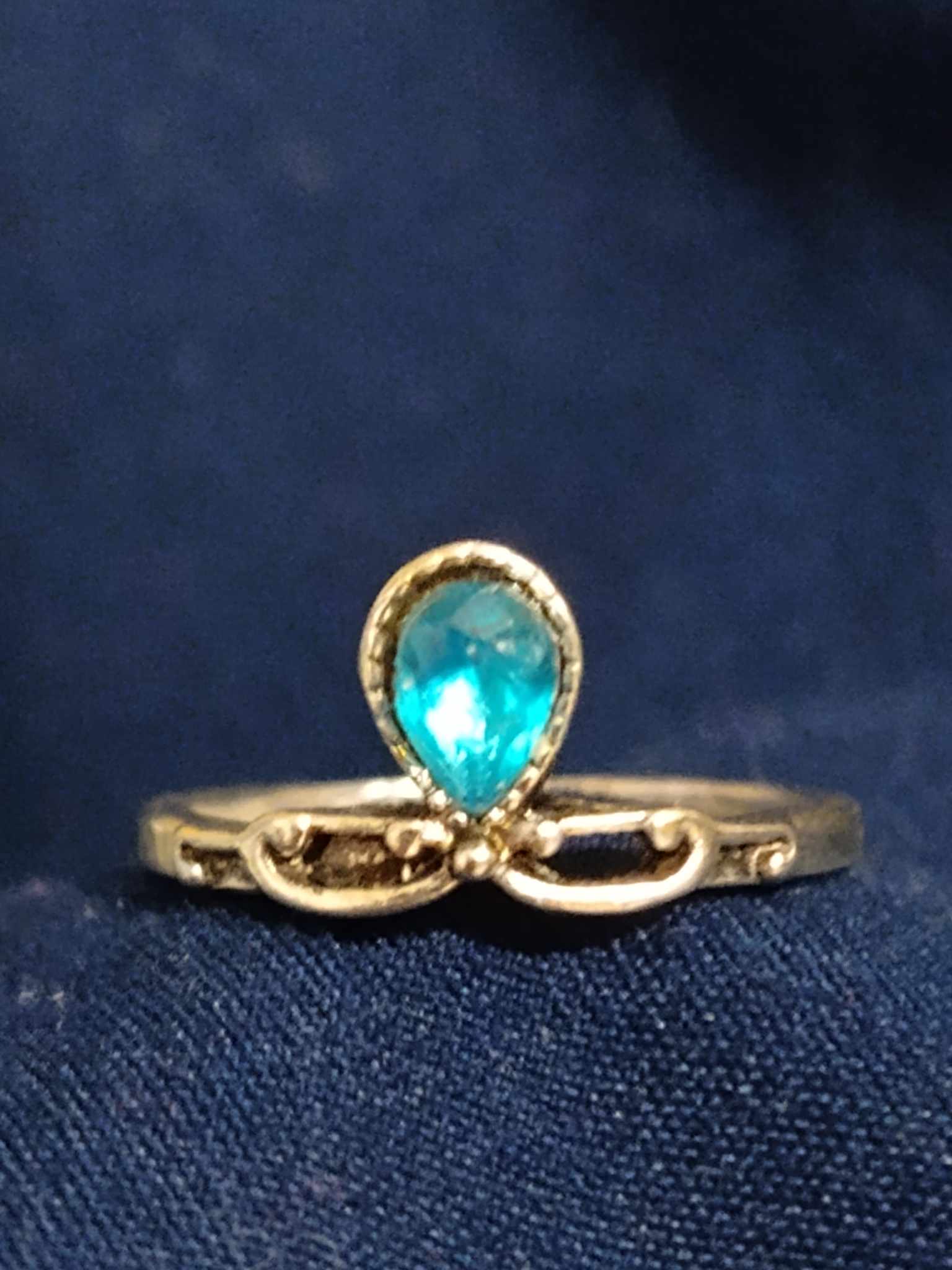 Elegant Teardrop Ring