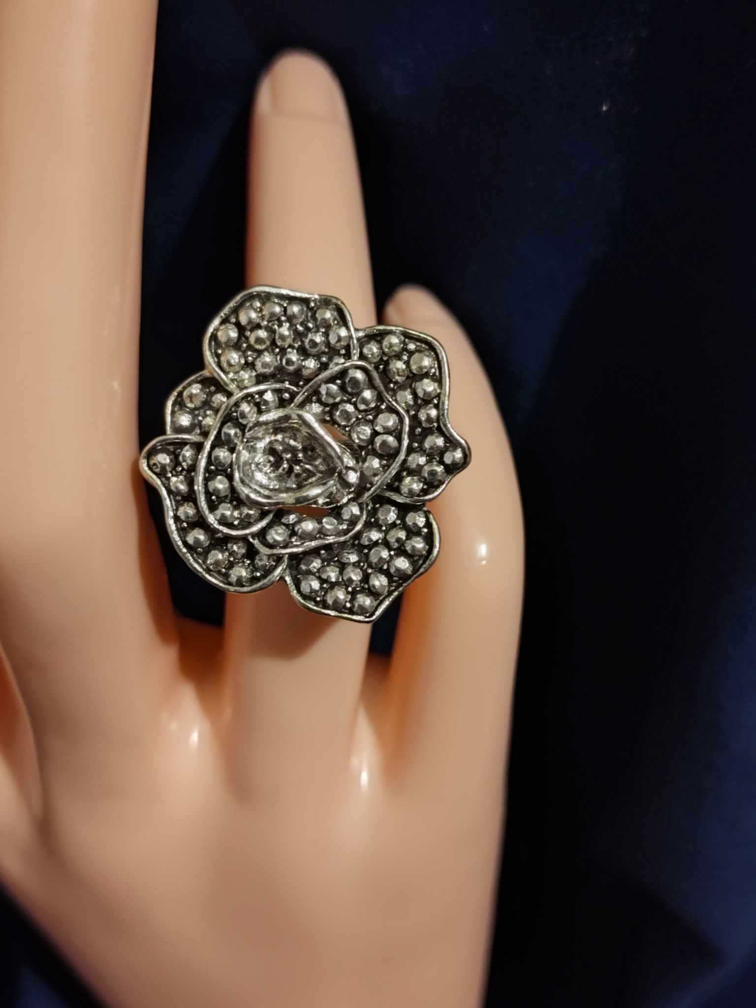 Gorgeous Rose Ring