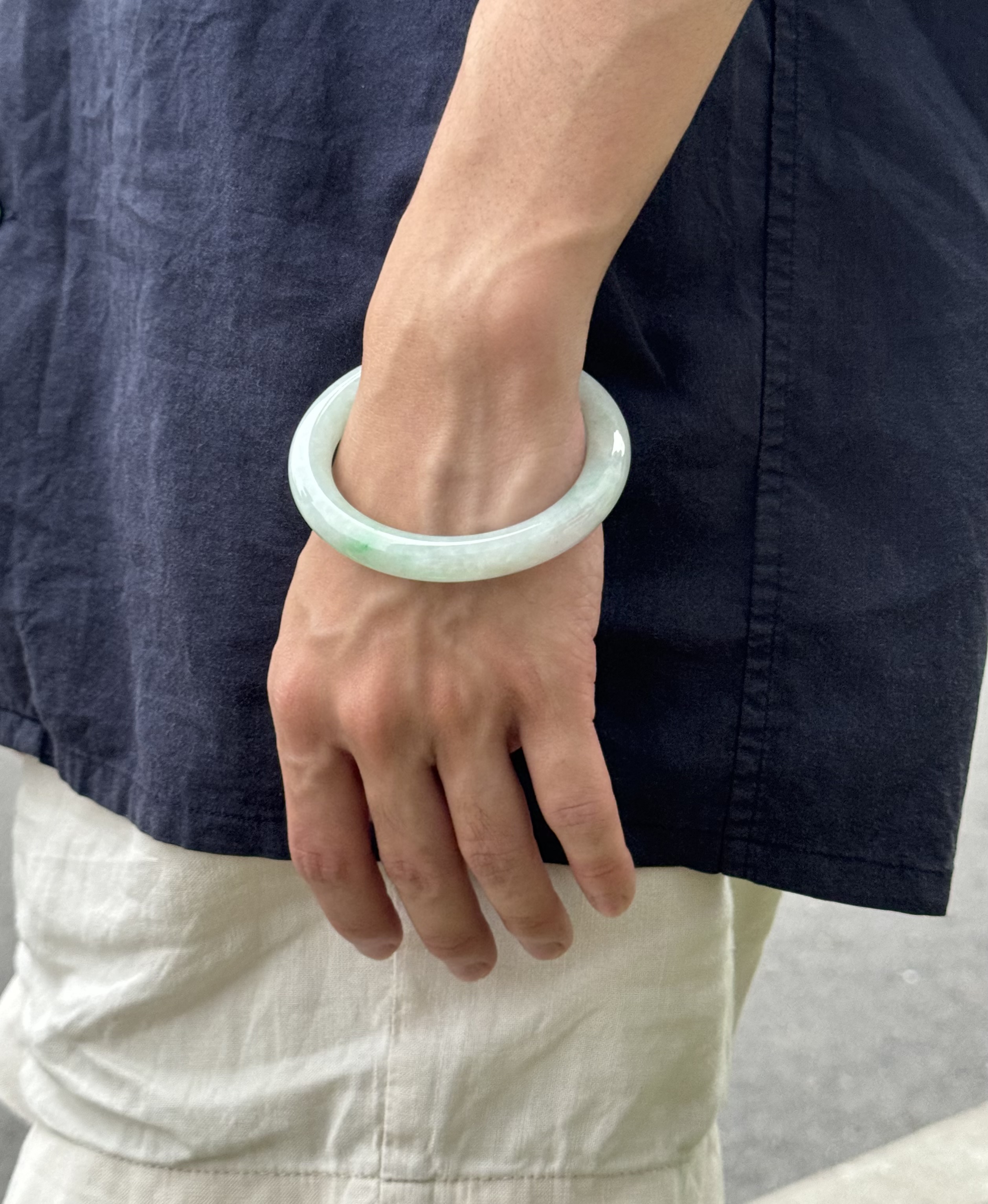 Soft Lavender-Green Jadeite Bangle 55.5mm