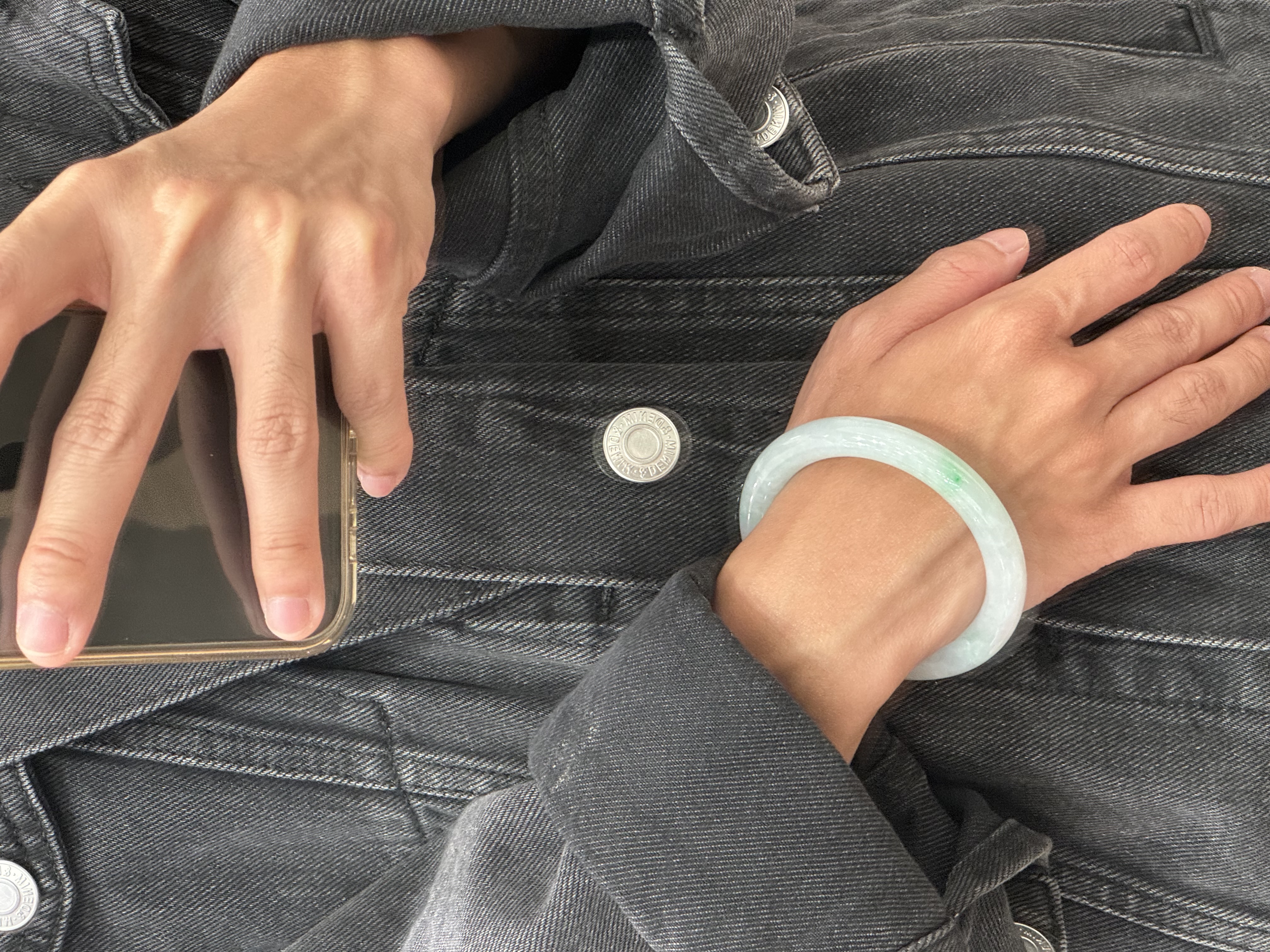 Soft Lavender-Green Jadeite Bangle 55.5mm