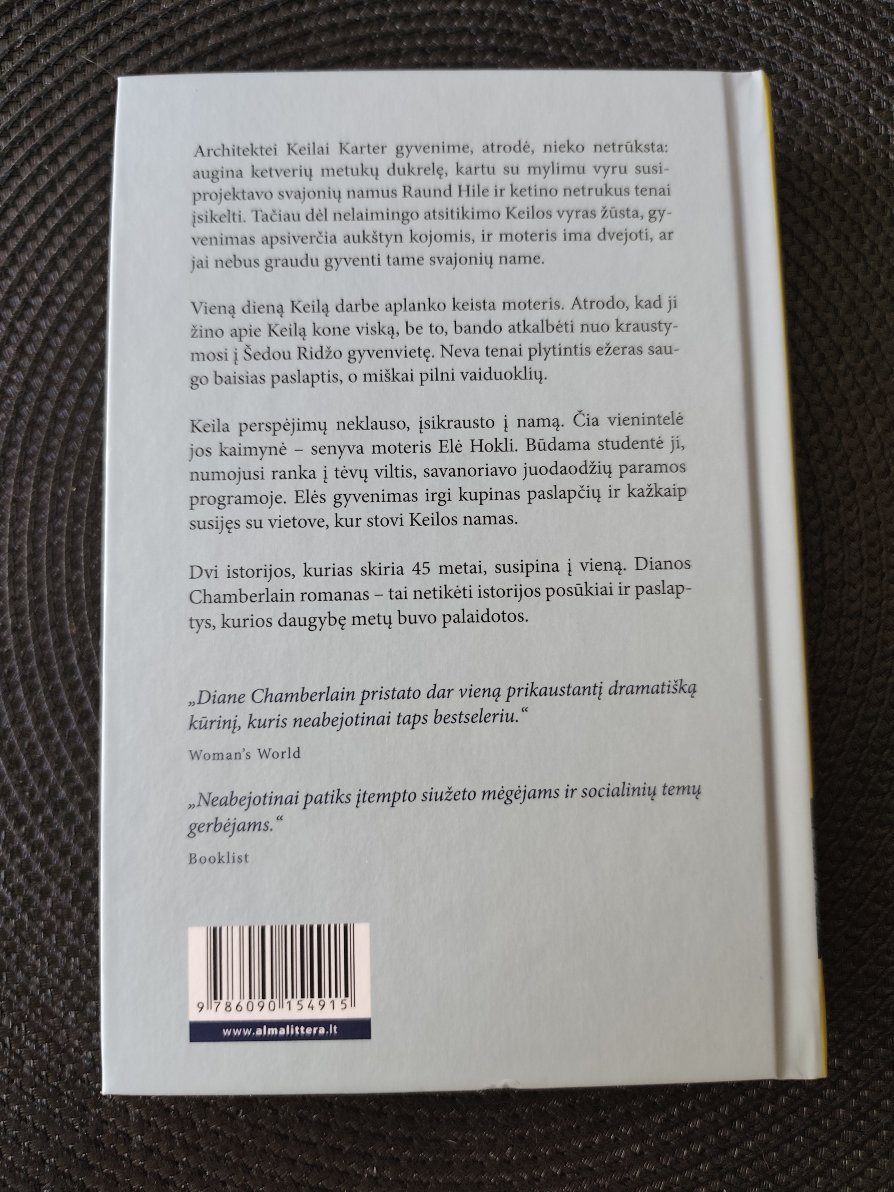 Knyga "Paskutinis namas gatvėje"