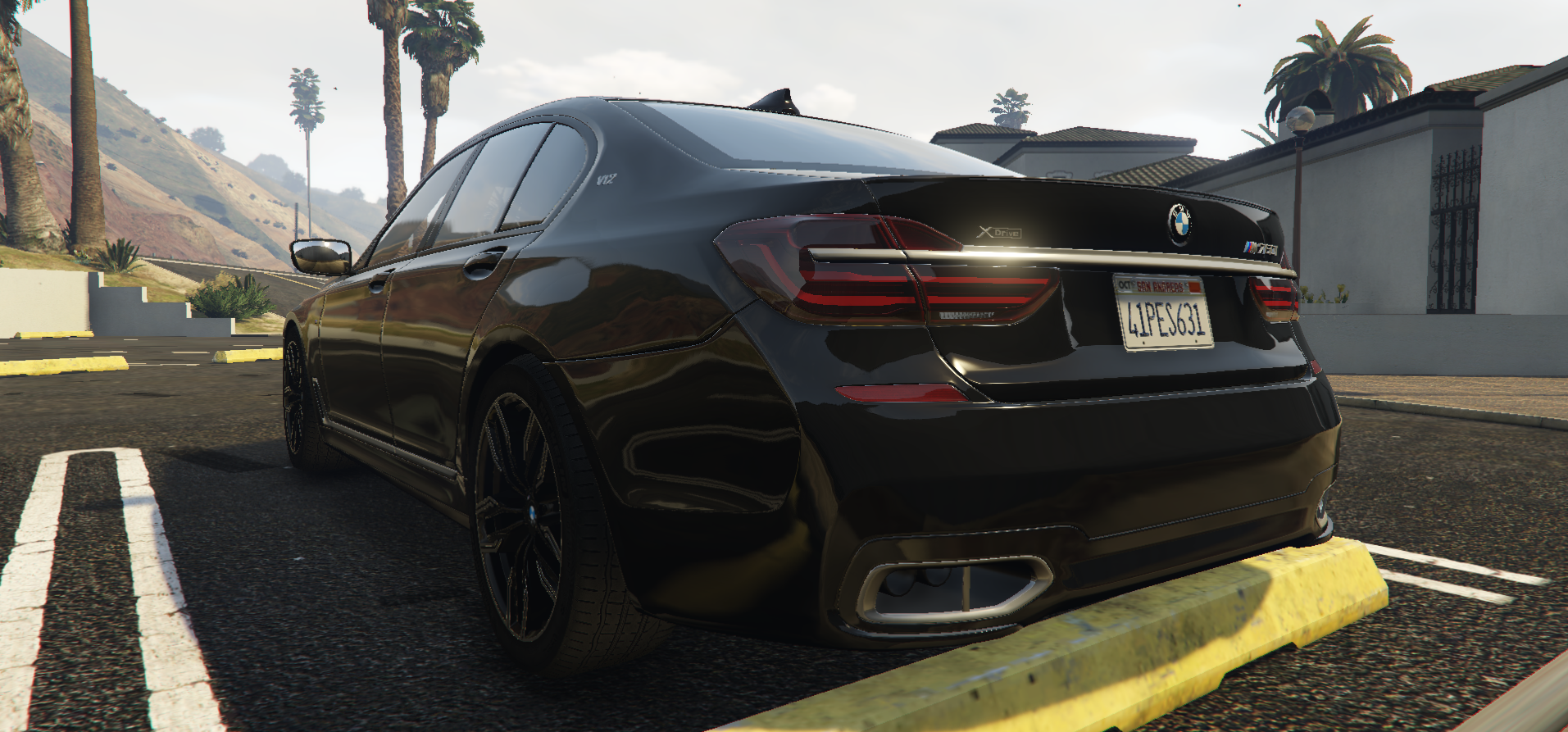 BMW M760i XDrive V12