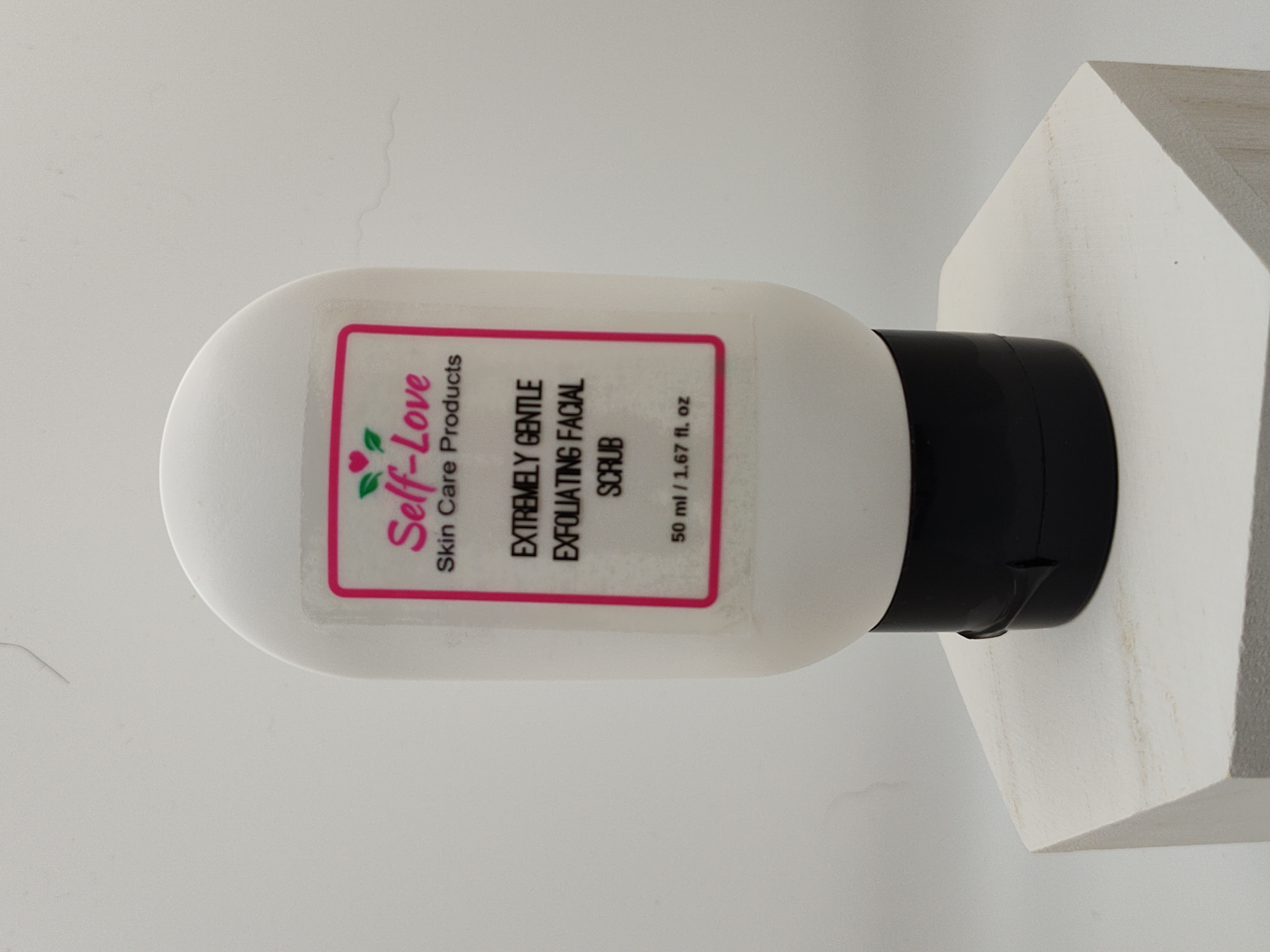 Extremely Gentle Exfoliating Facial Scrub