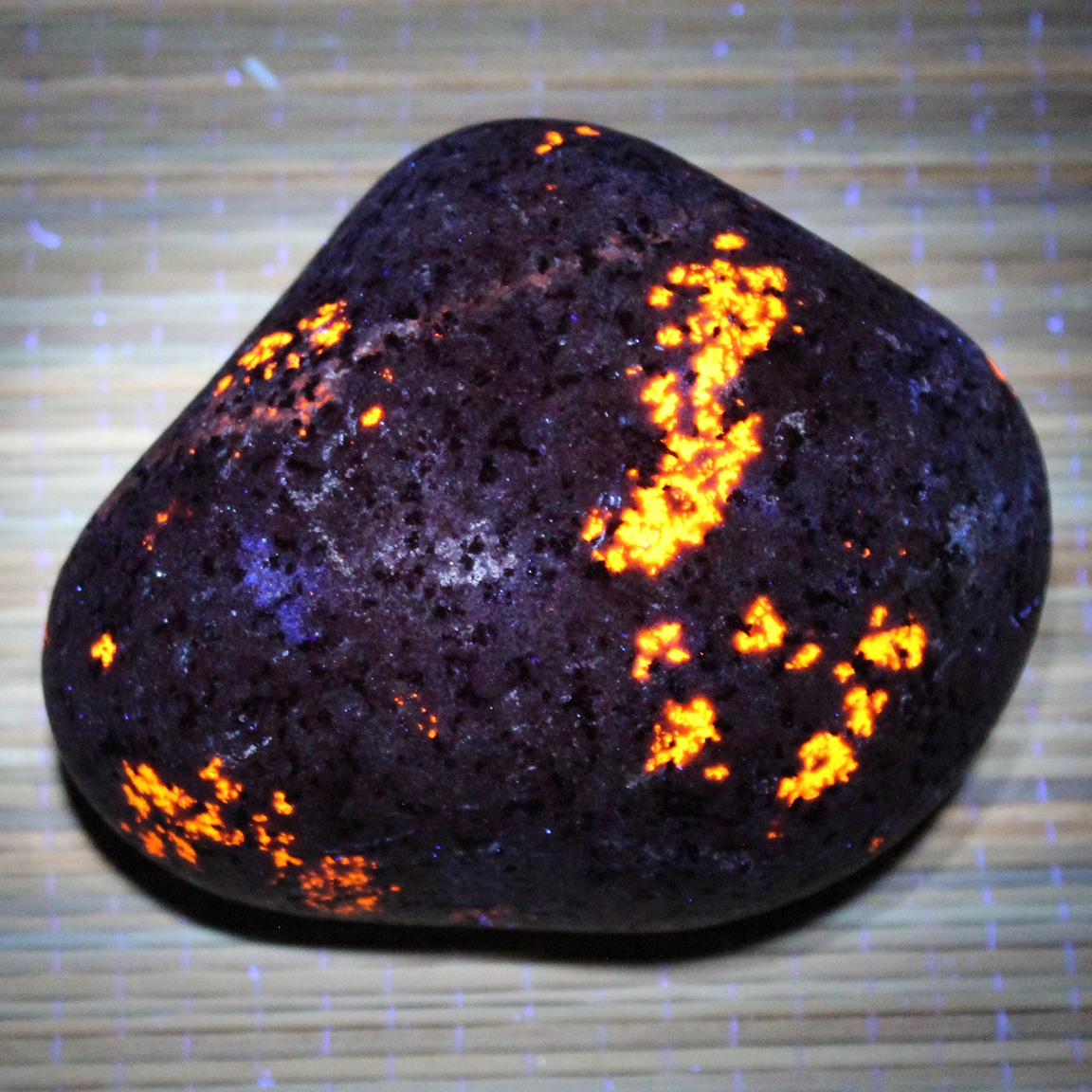 Yooperlite Rock Weighs 13.1 Ounces