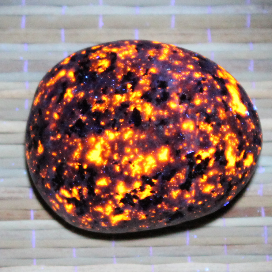 Bright Yooperlite Rock Weighs 1.1 Ounces
