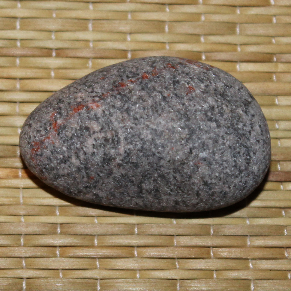 Bright Yooperlite Rock Weighs 0.8 Ounces