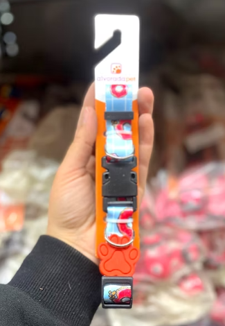 Collar de seda con diseños 