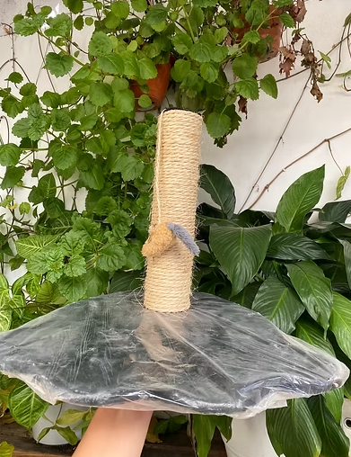 Rascador huella de sisal y madera 