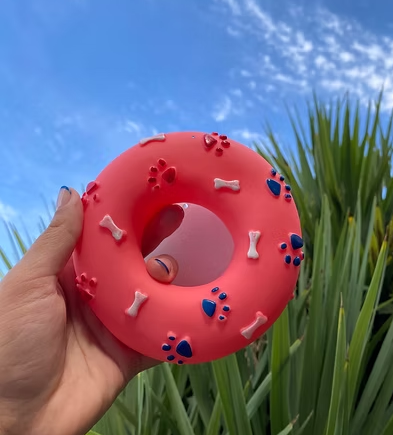 Dona de látex con chifle