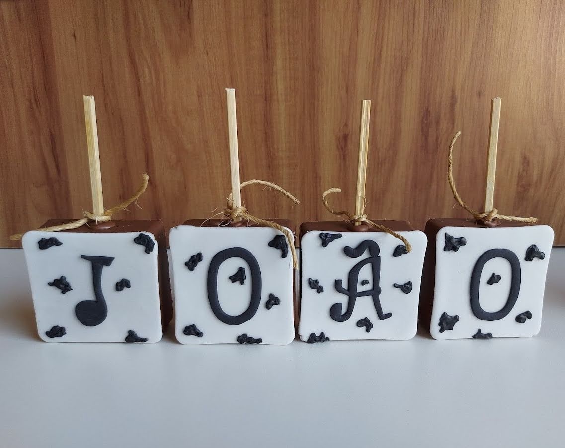 Pão de Mel ou Bolo no Palito