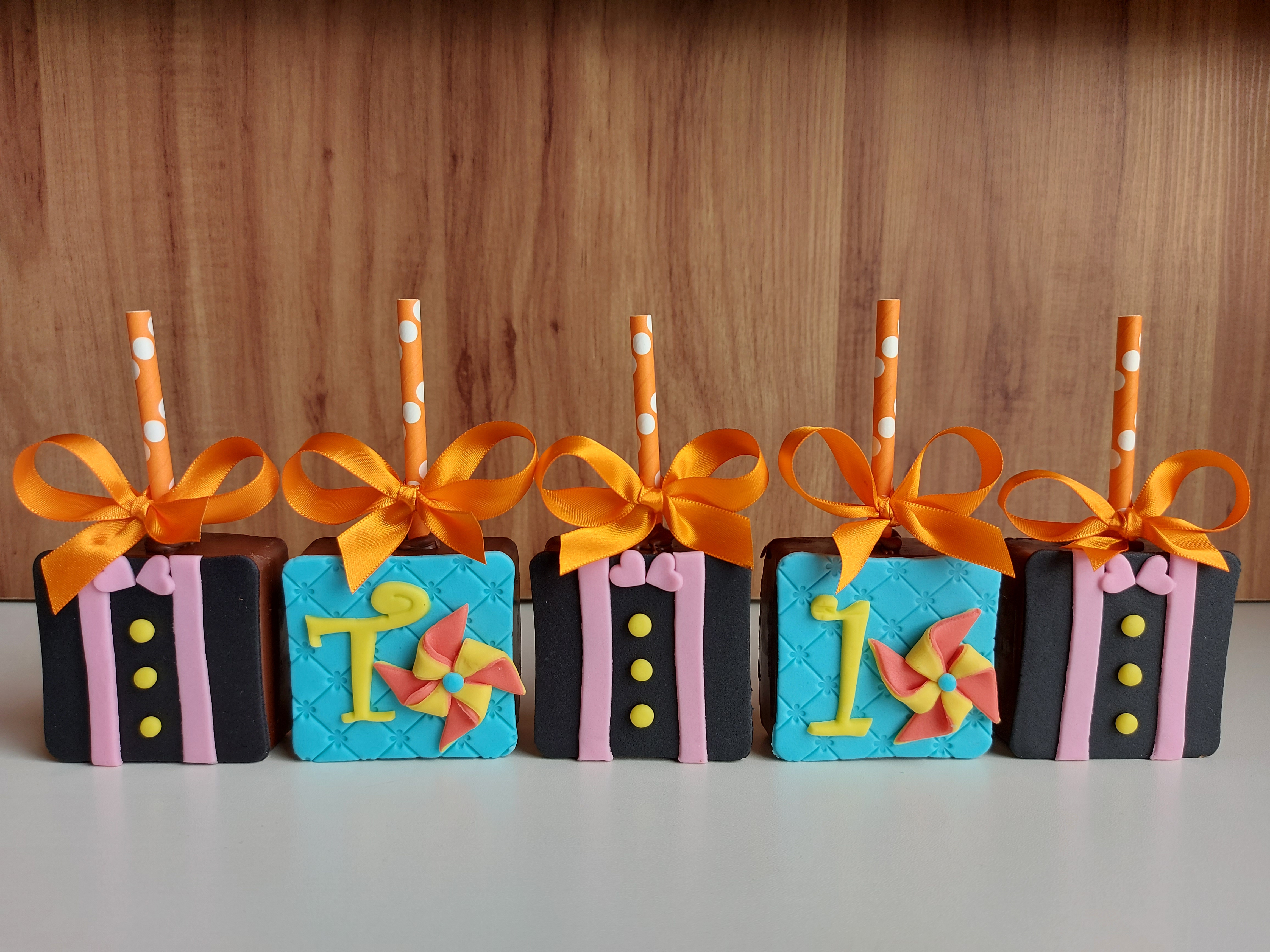 Pão de Mel ou Bolo no Palito