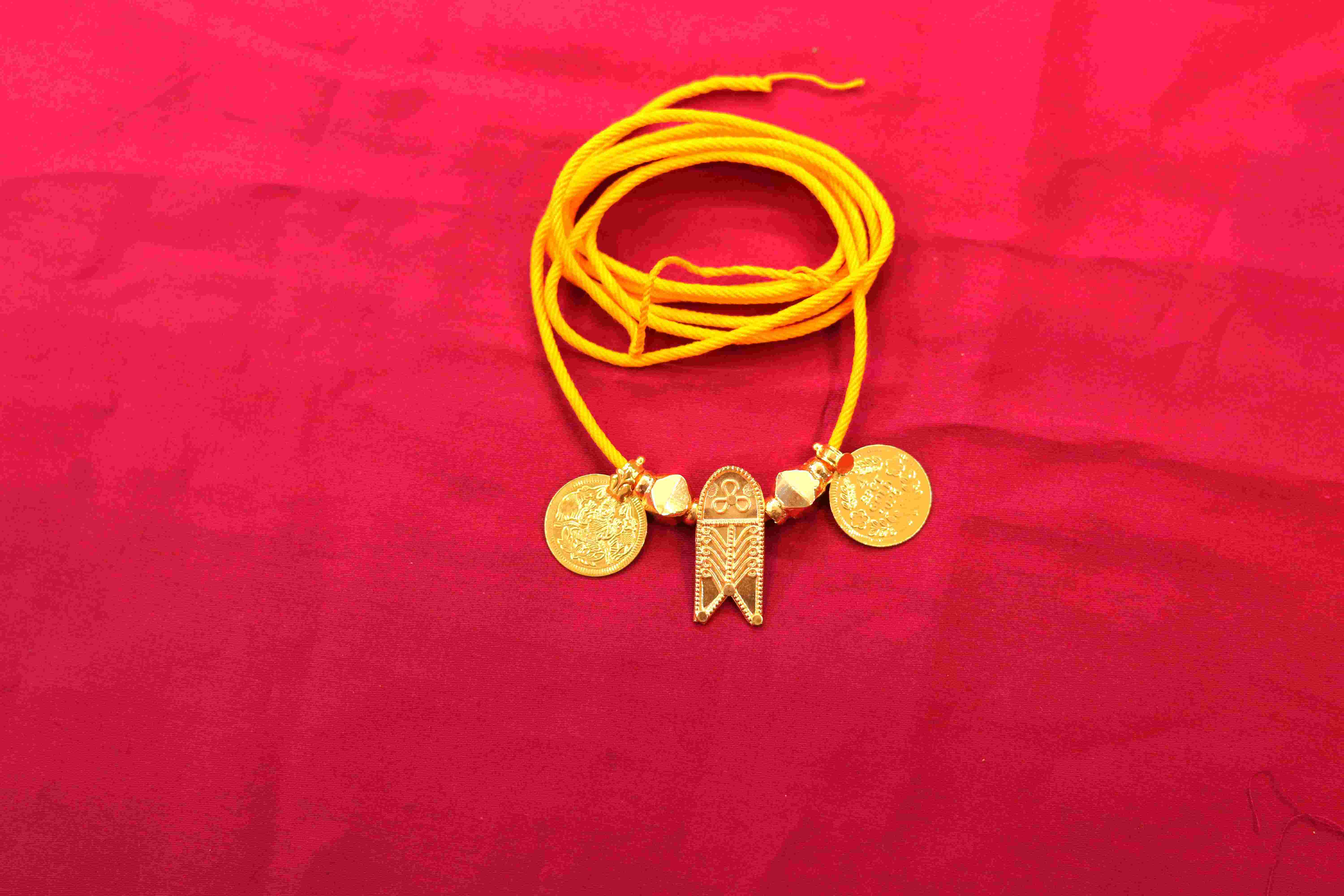 Thattu Thennai Kethu Poo Thaali