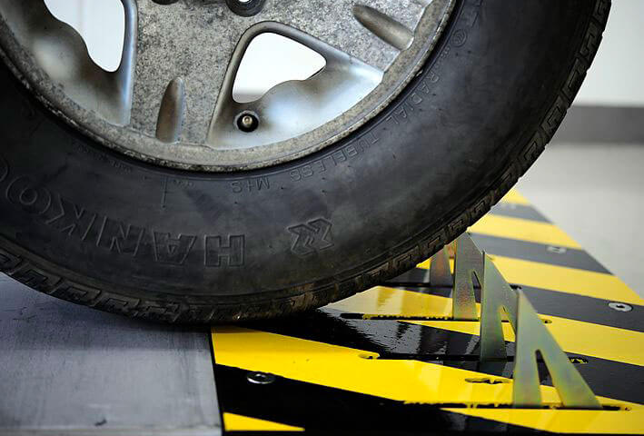 Vehicle Tire Spikes Barrier