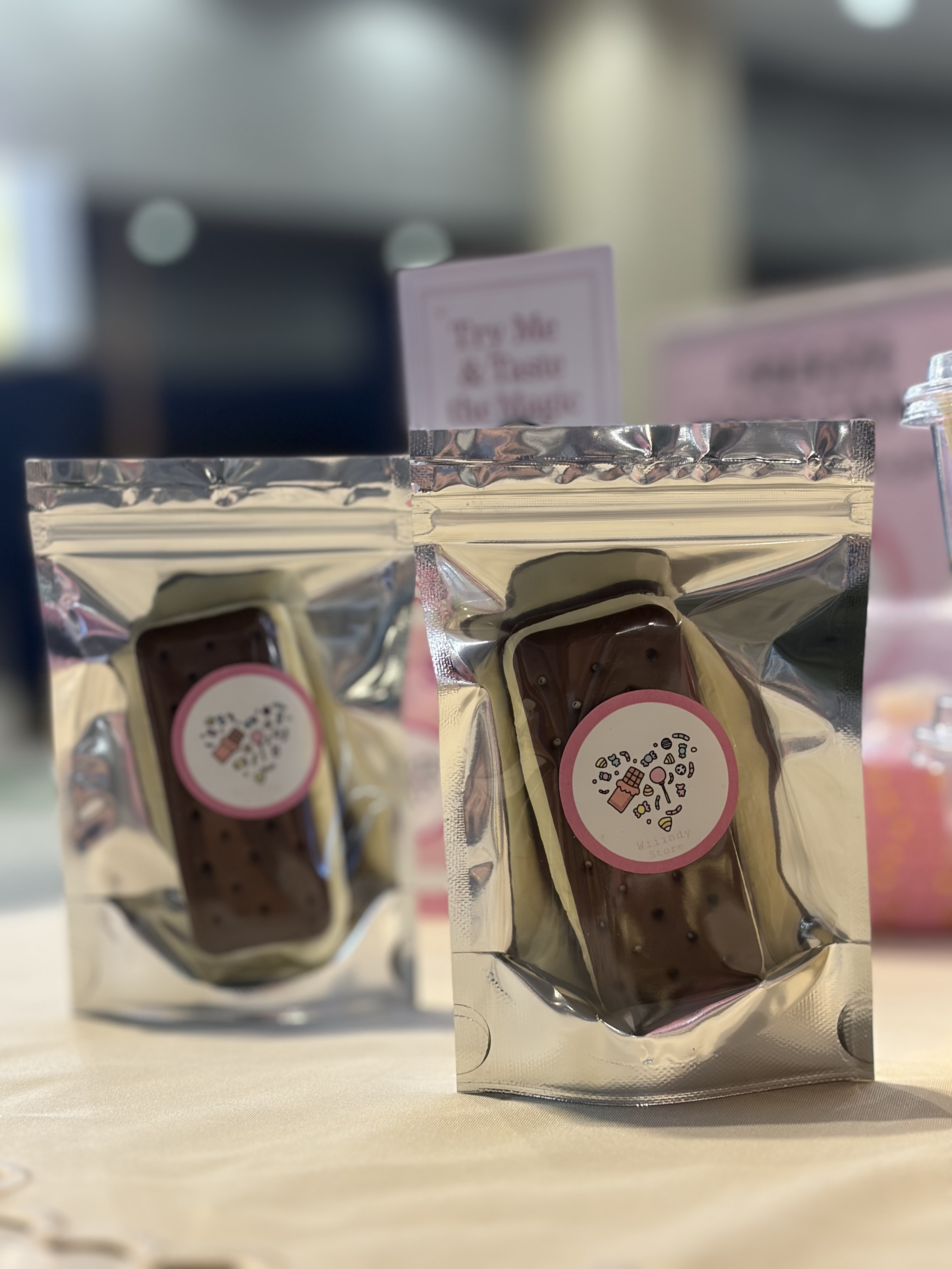 Freeze-Dried Ice Cream Sandwich - ساندويش حبه وحده