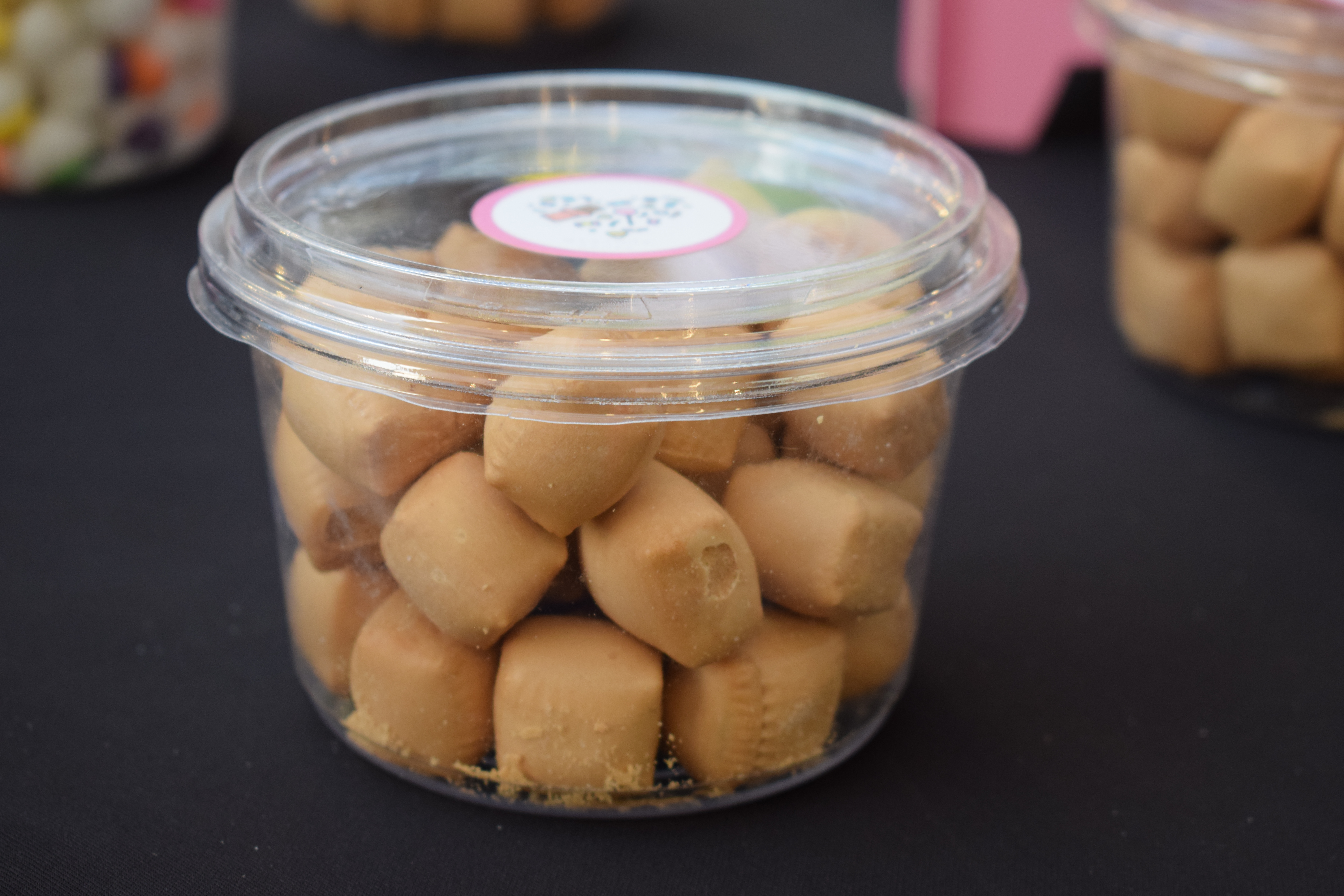 Freeze dried toffee (حلاو بوبقرة)