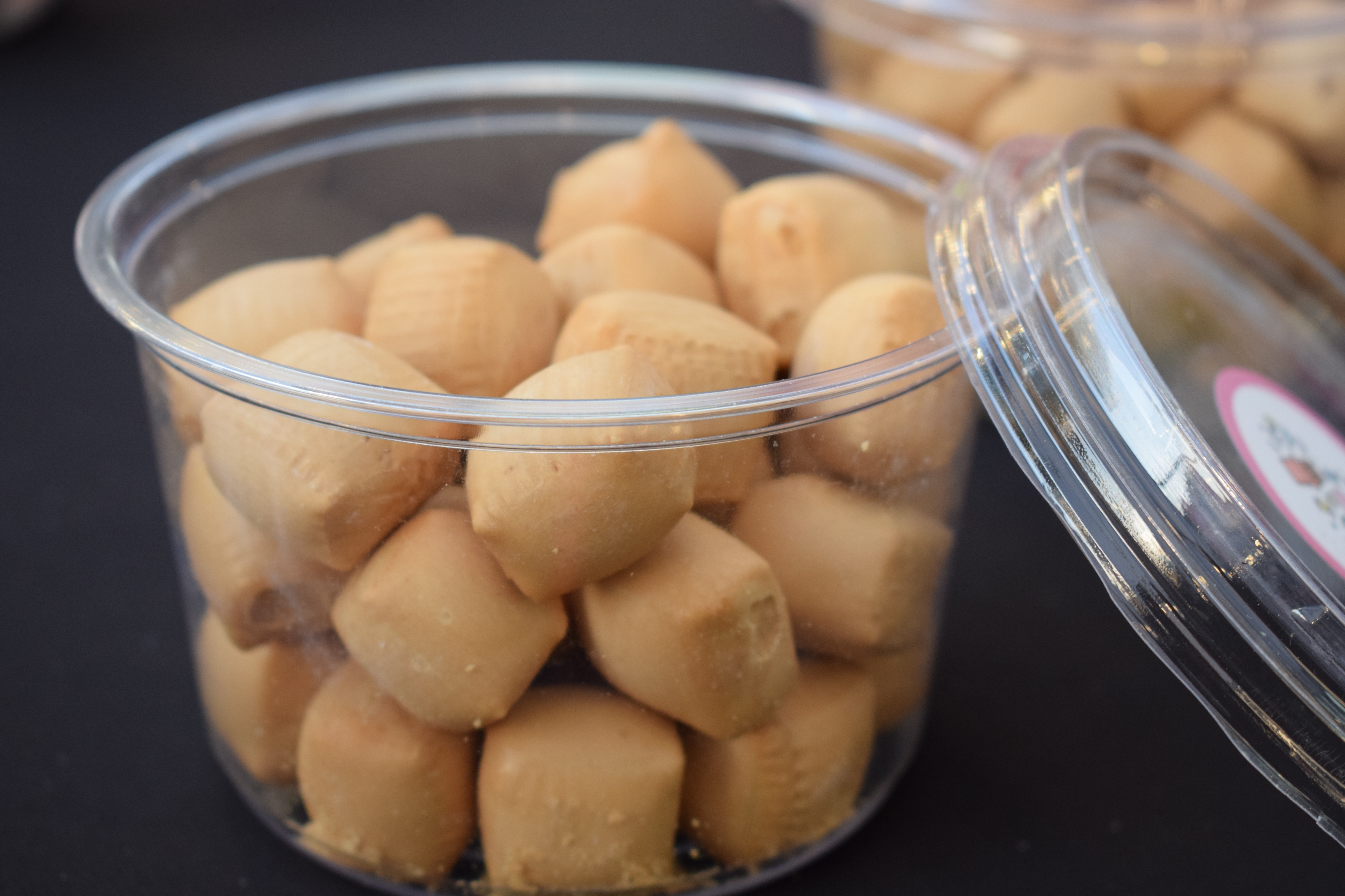 Freeze dried toffee (حلاو بوبقرة)