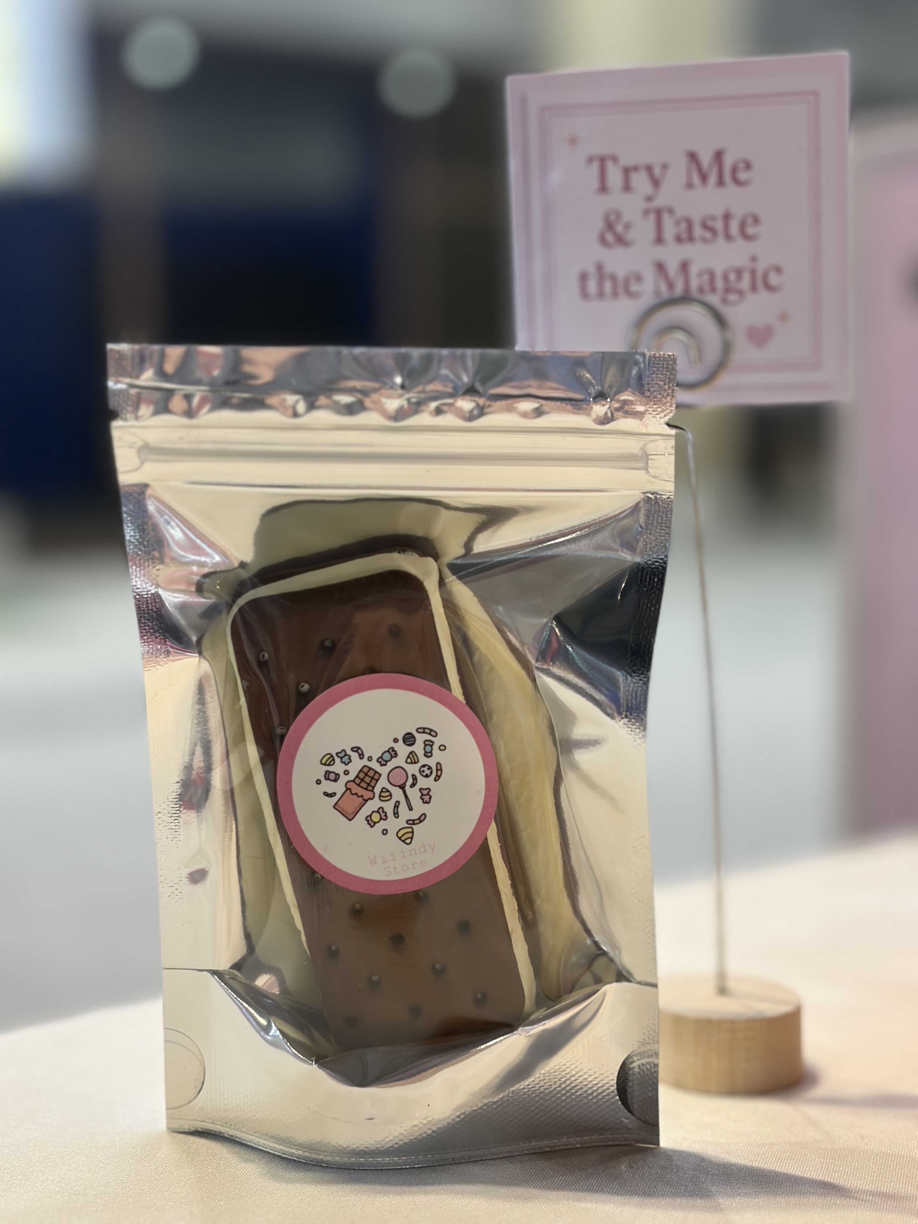 Freeze-Dried Ice Cream Sandwich - ساندويش حبه وحده