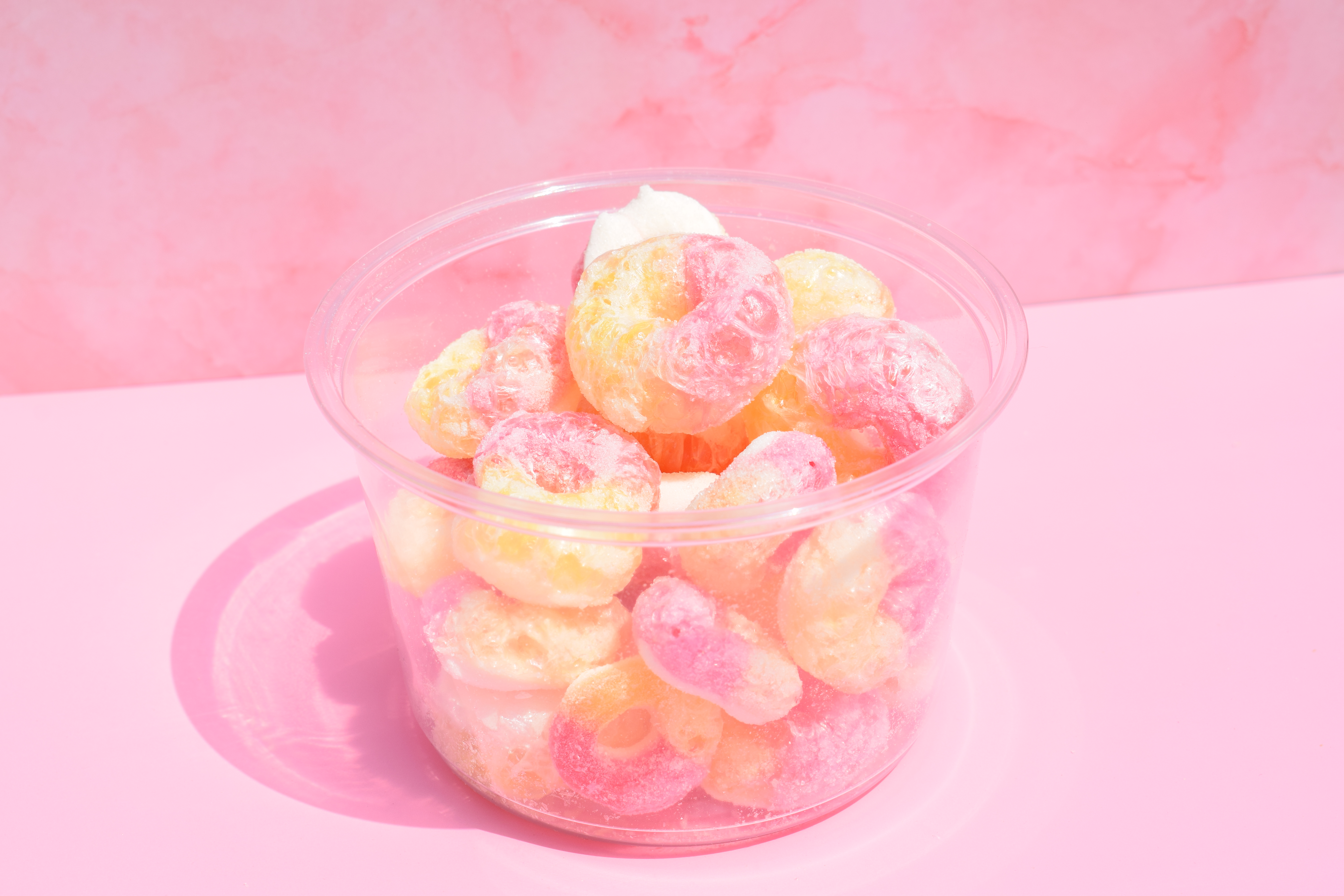 Freeze dried peach rings