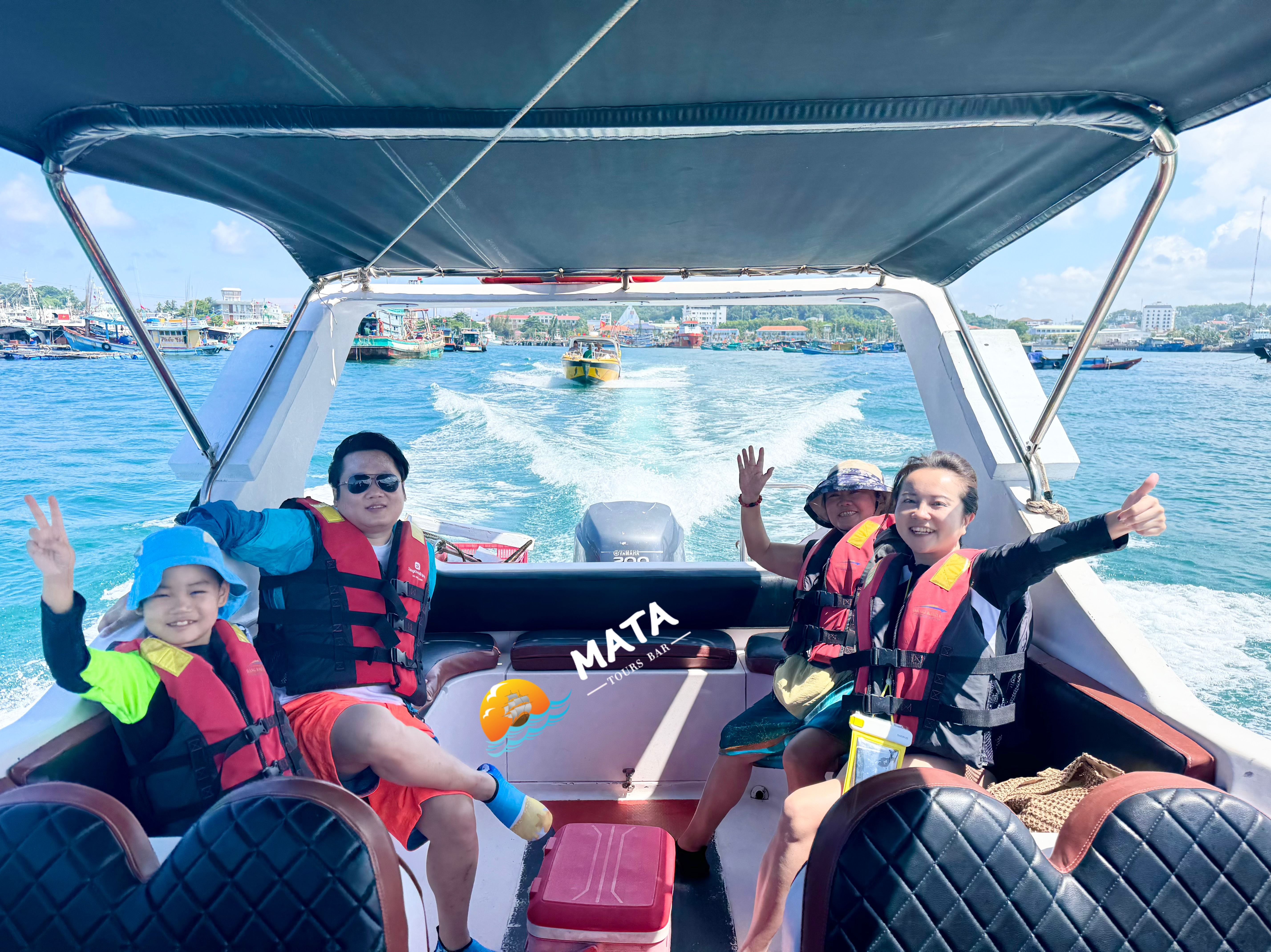 Private Family Tour for snokerling and fishing