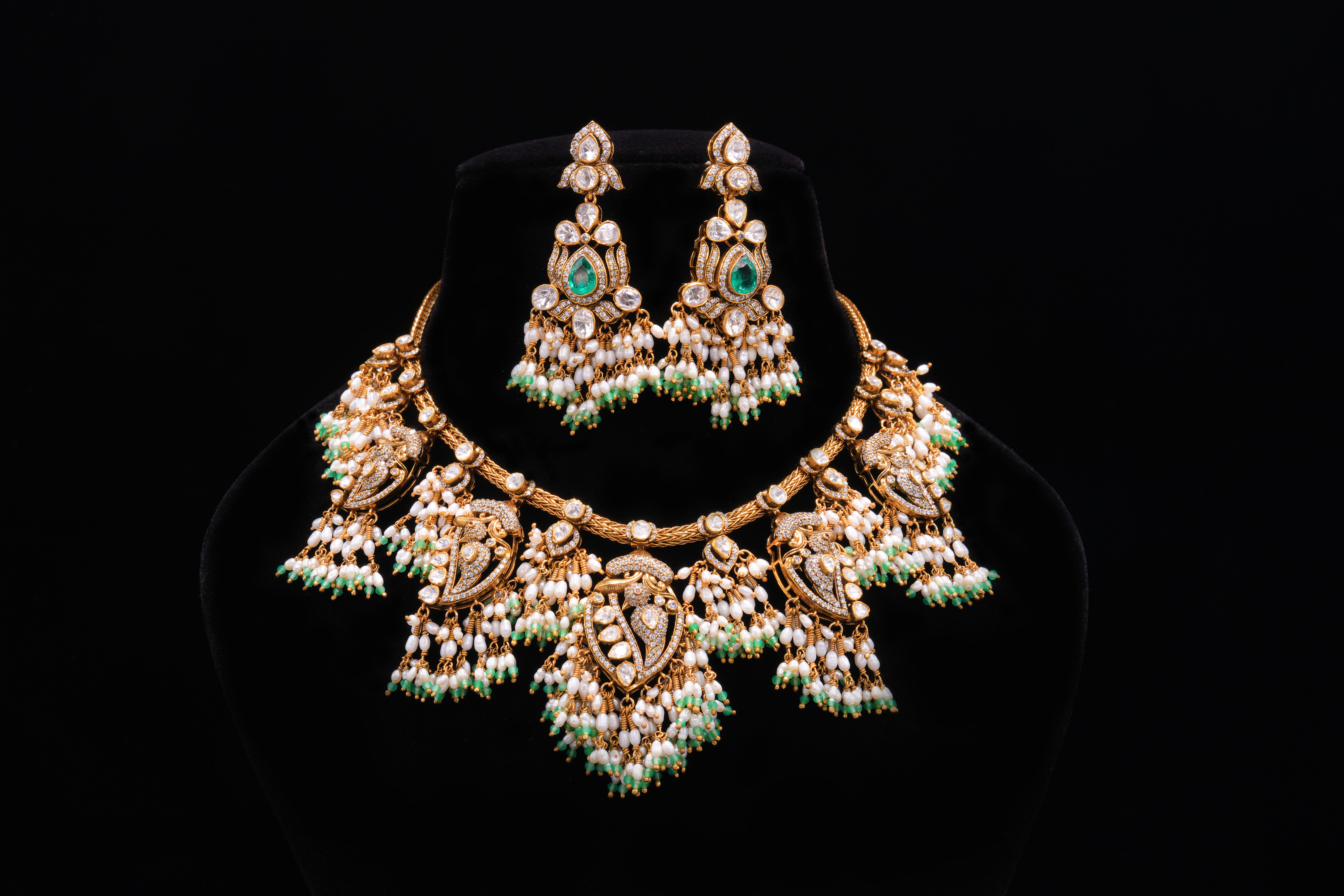 Traditional Gold Jewelry Set