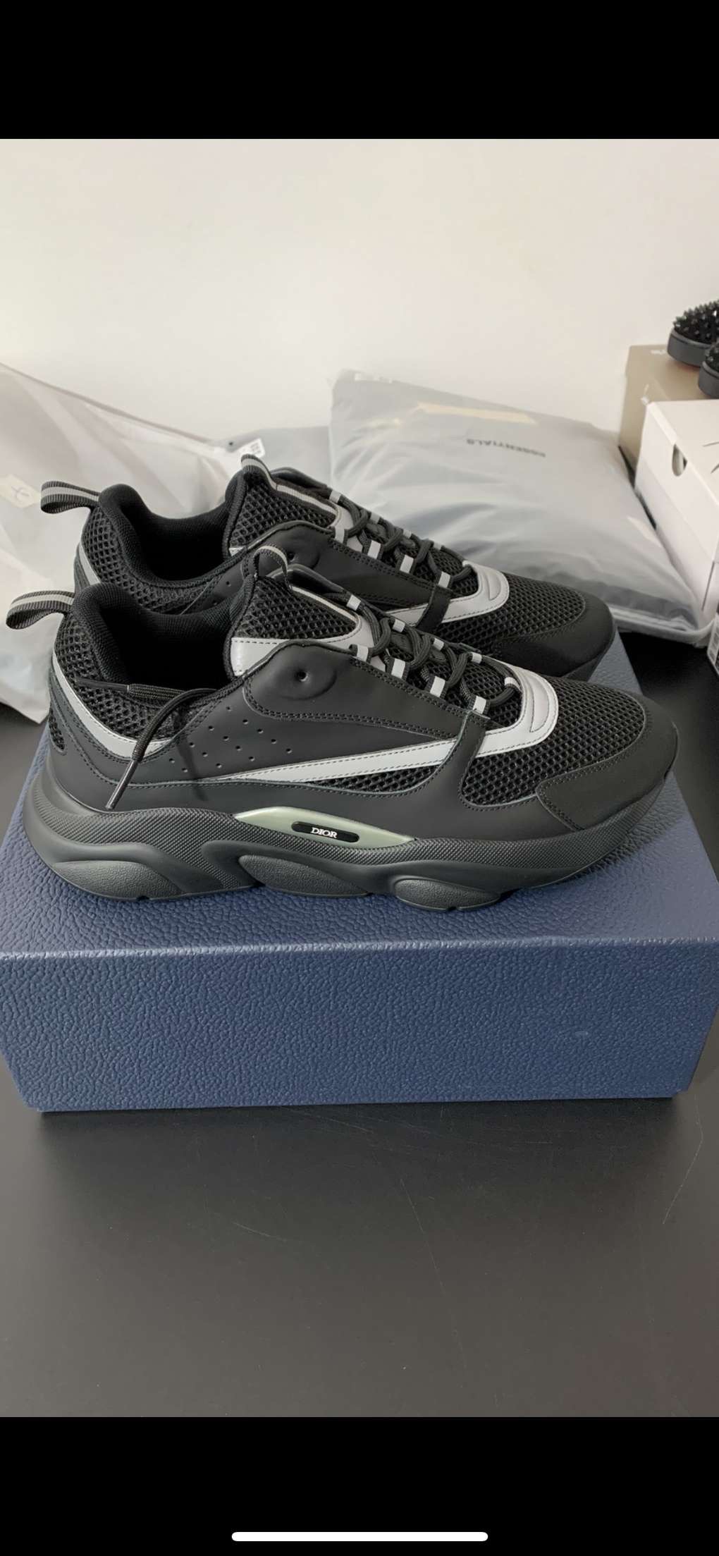 Dior B22 'Black reflective'